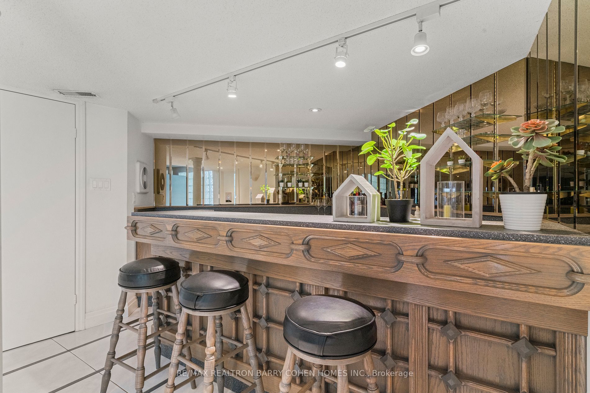 4 Chipstead Rd