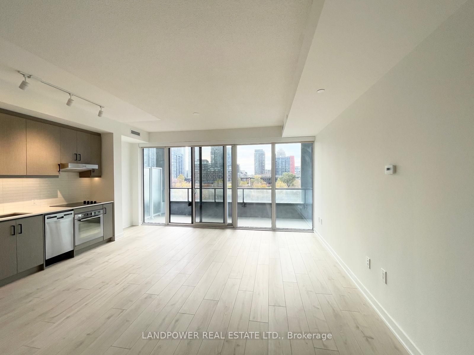 9 Tecumseth St, #413