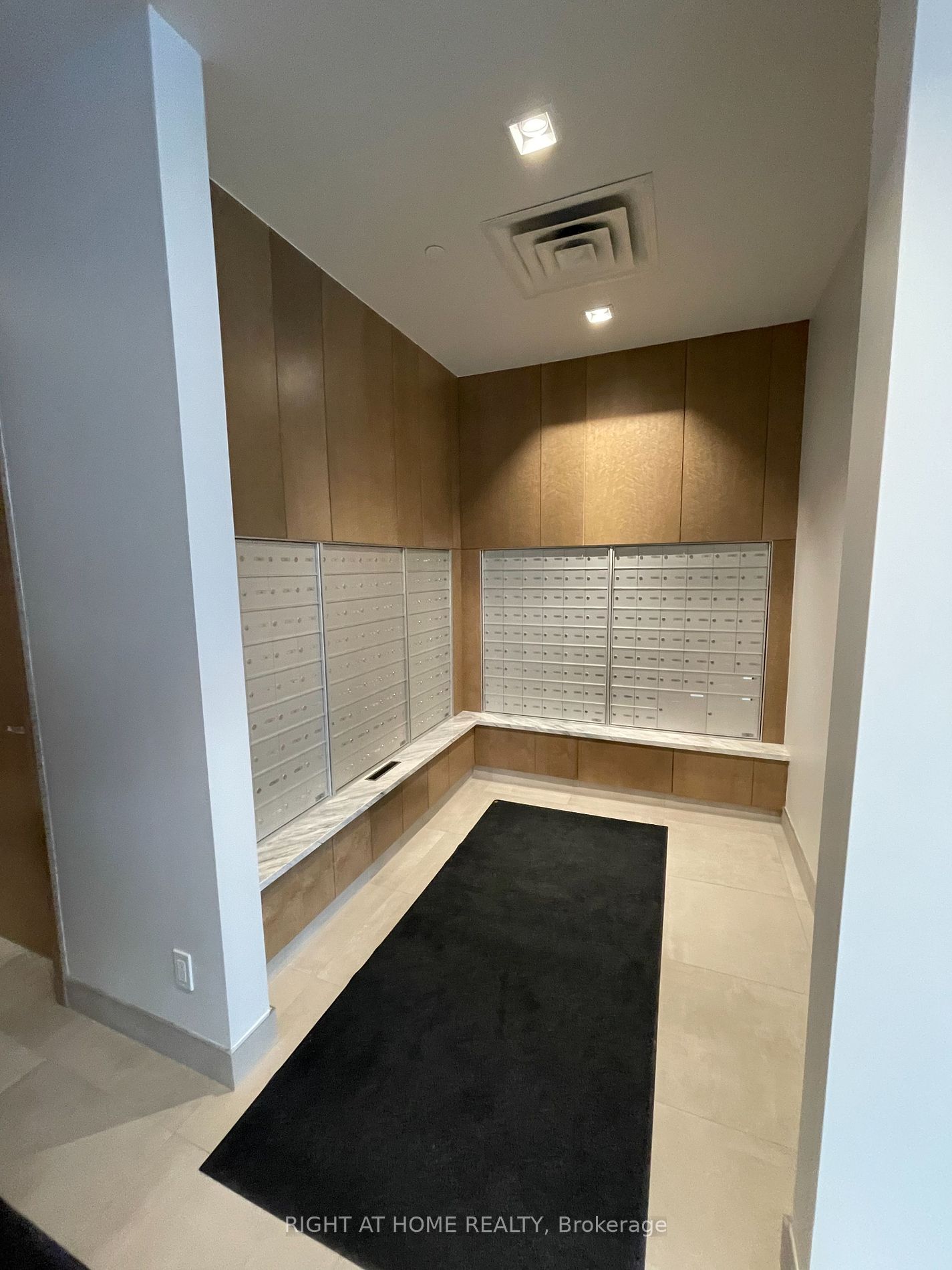 180 Fairview Mall Dr, ##908