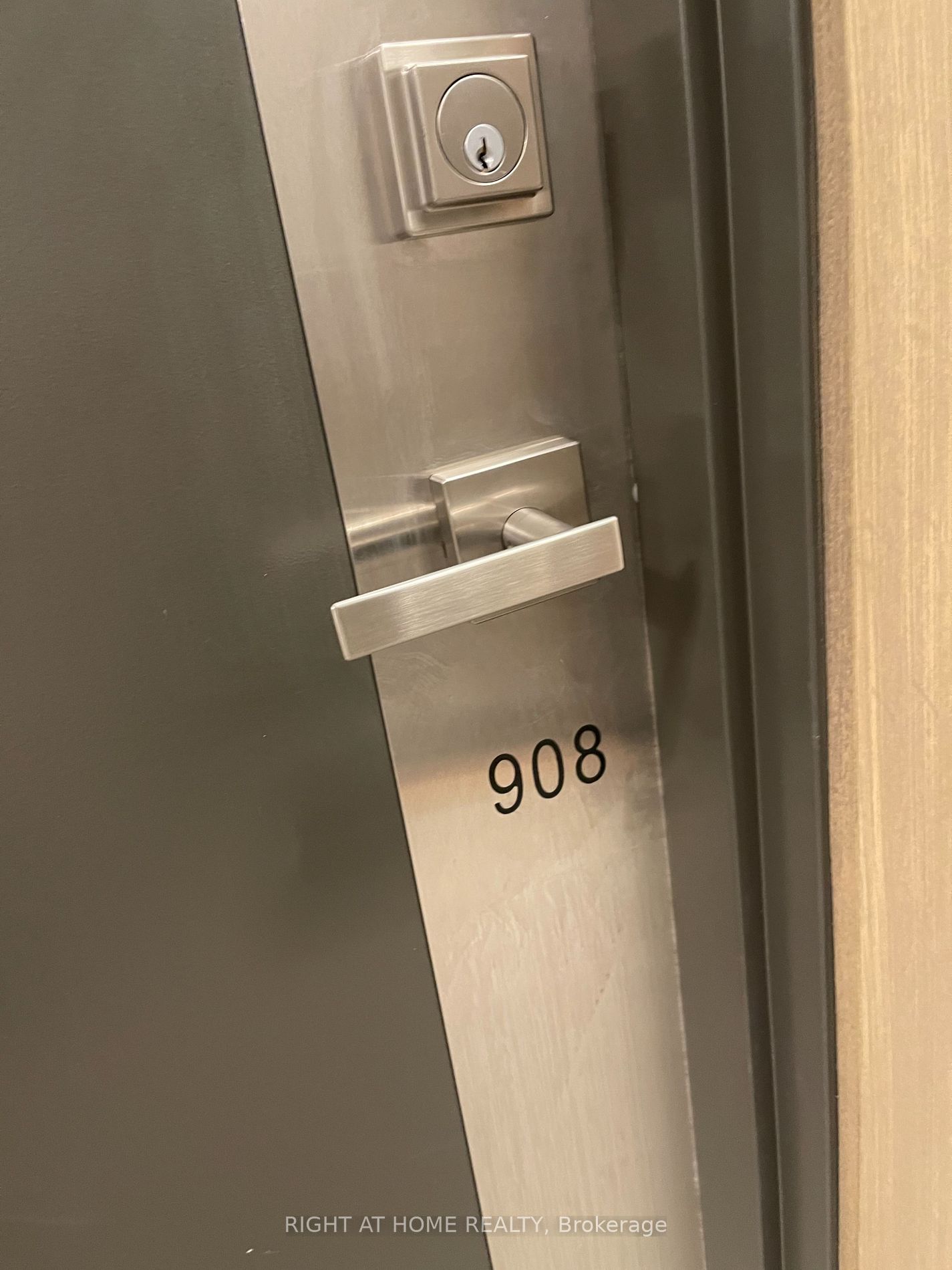180 Fairview Mall Dr, ##908