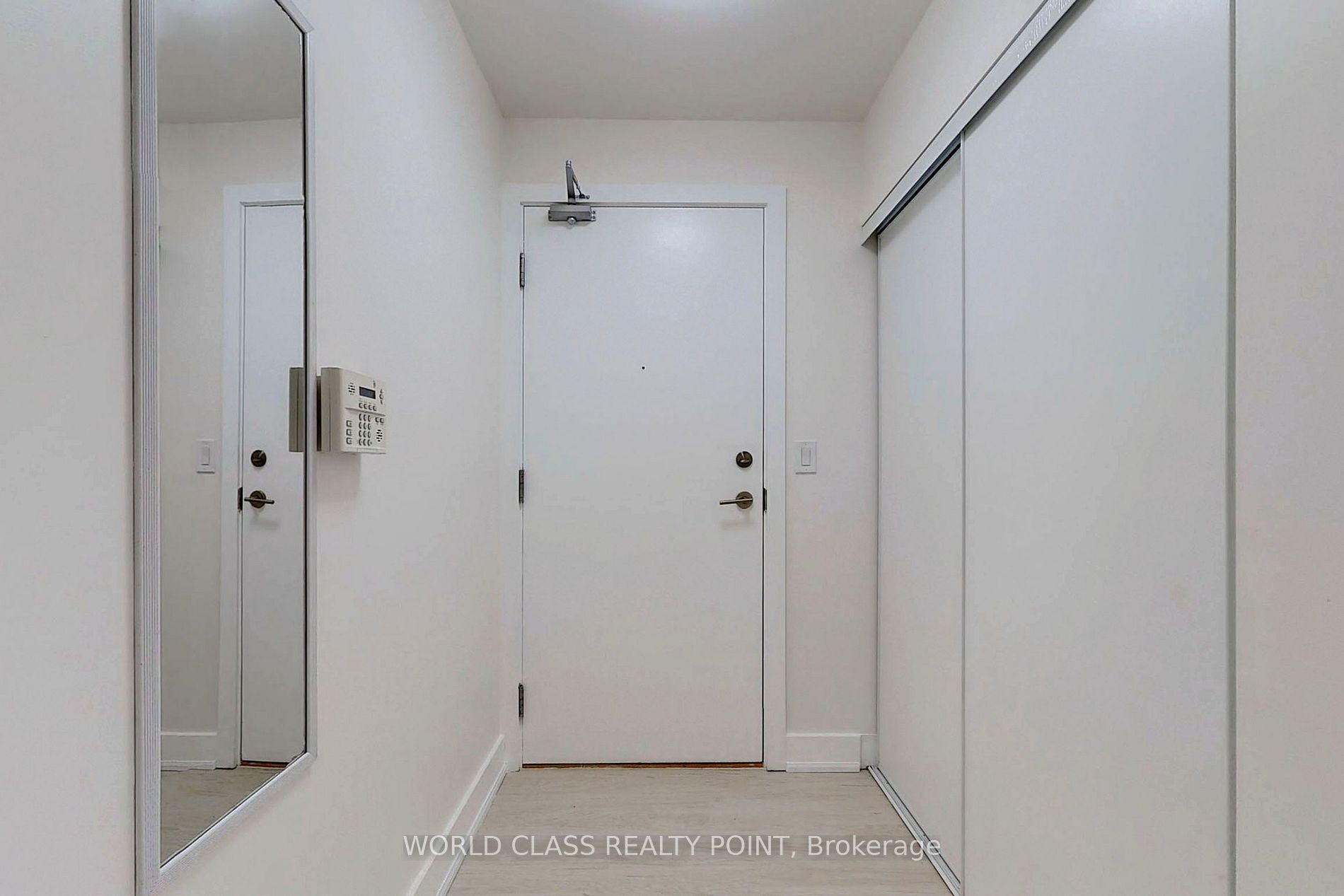150 Fairview Mall Dr E, #611