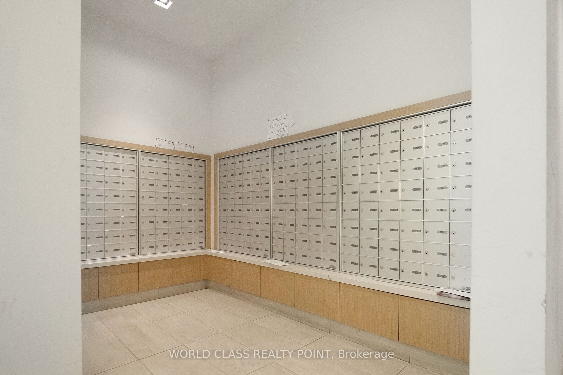 150 Fairview Mall Dr E, #611