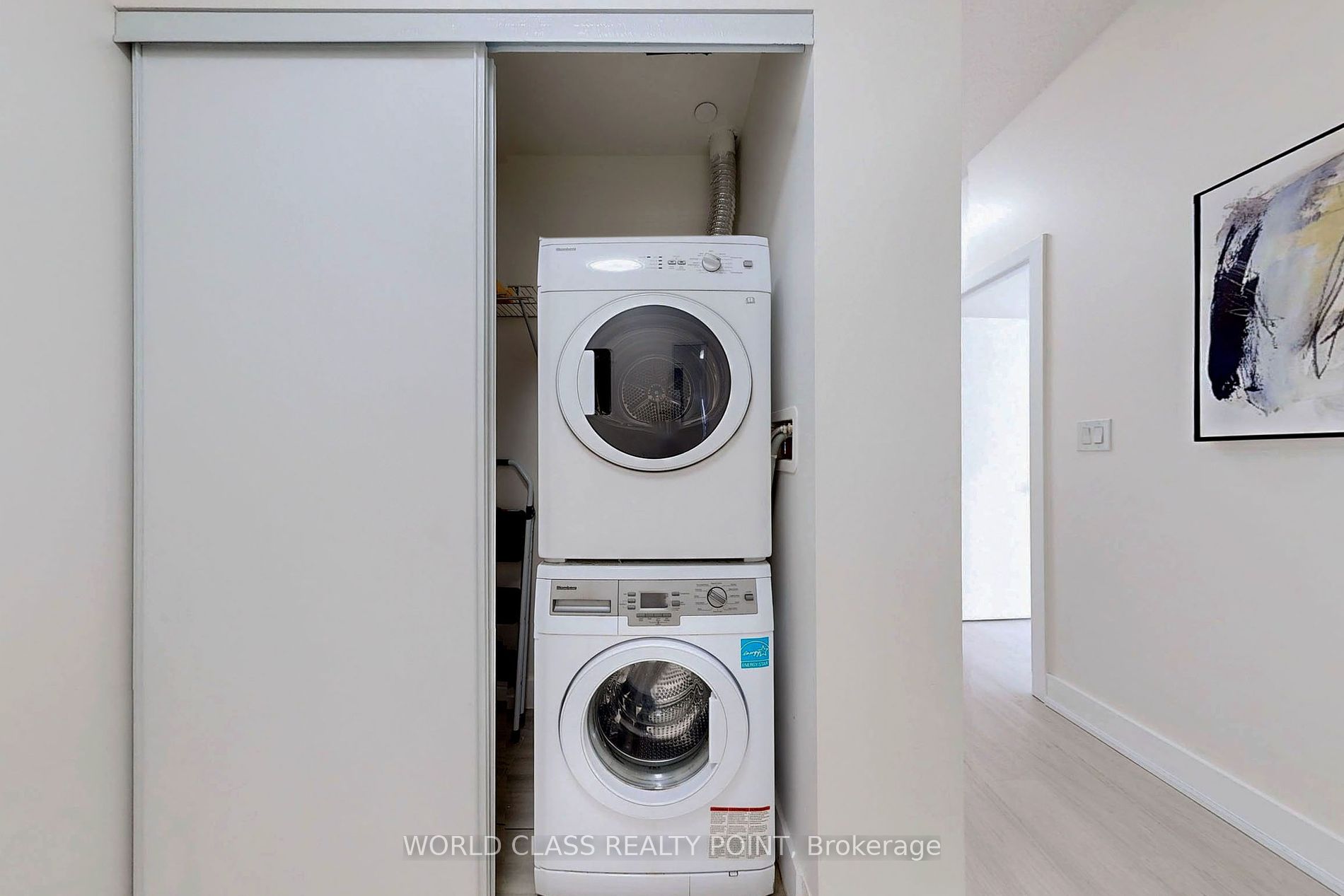 150 Fairview Mall Dr E, #611
