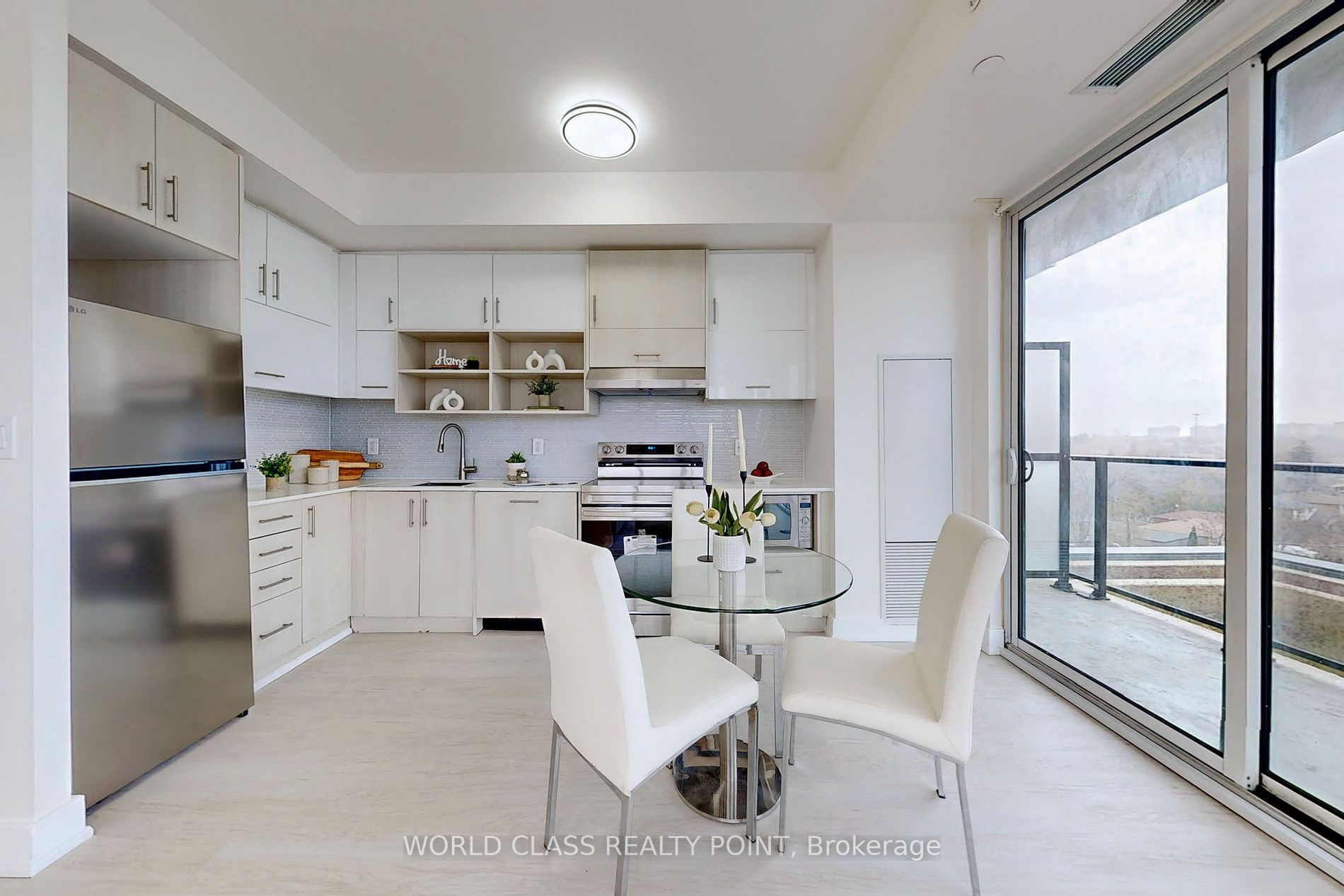 150 Fairview Mall Dr E, #611