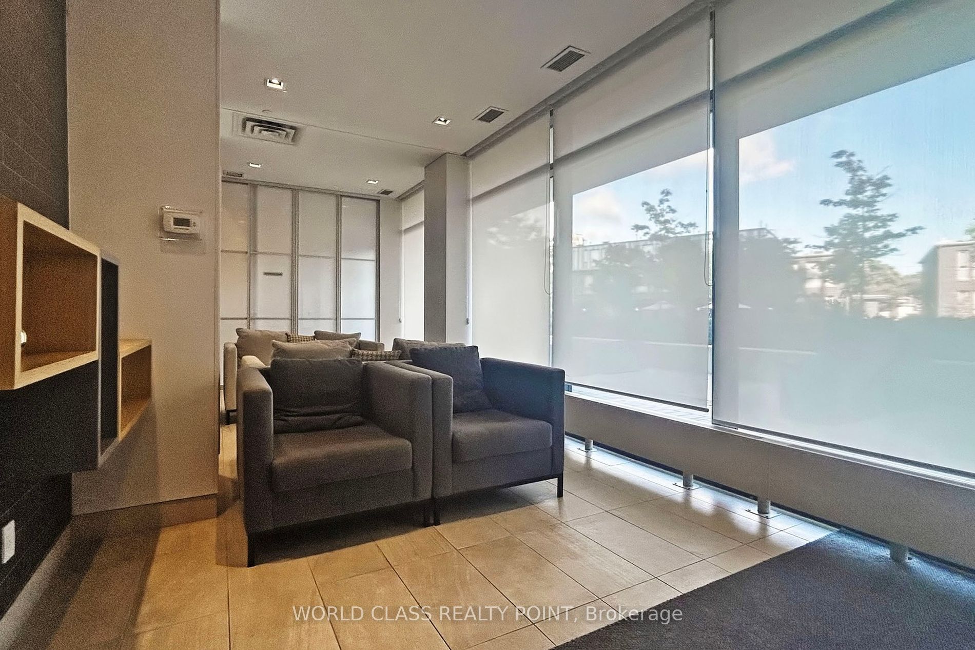 150 Fairview Mall Dr E, #611