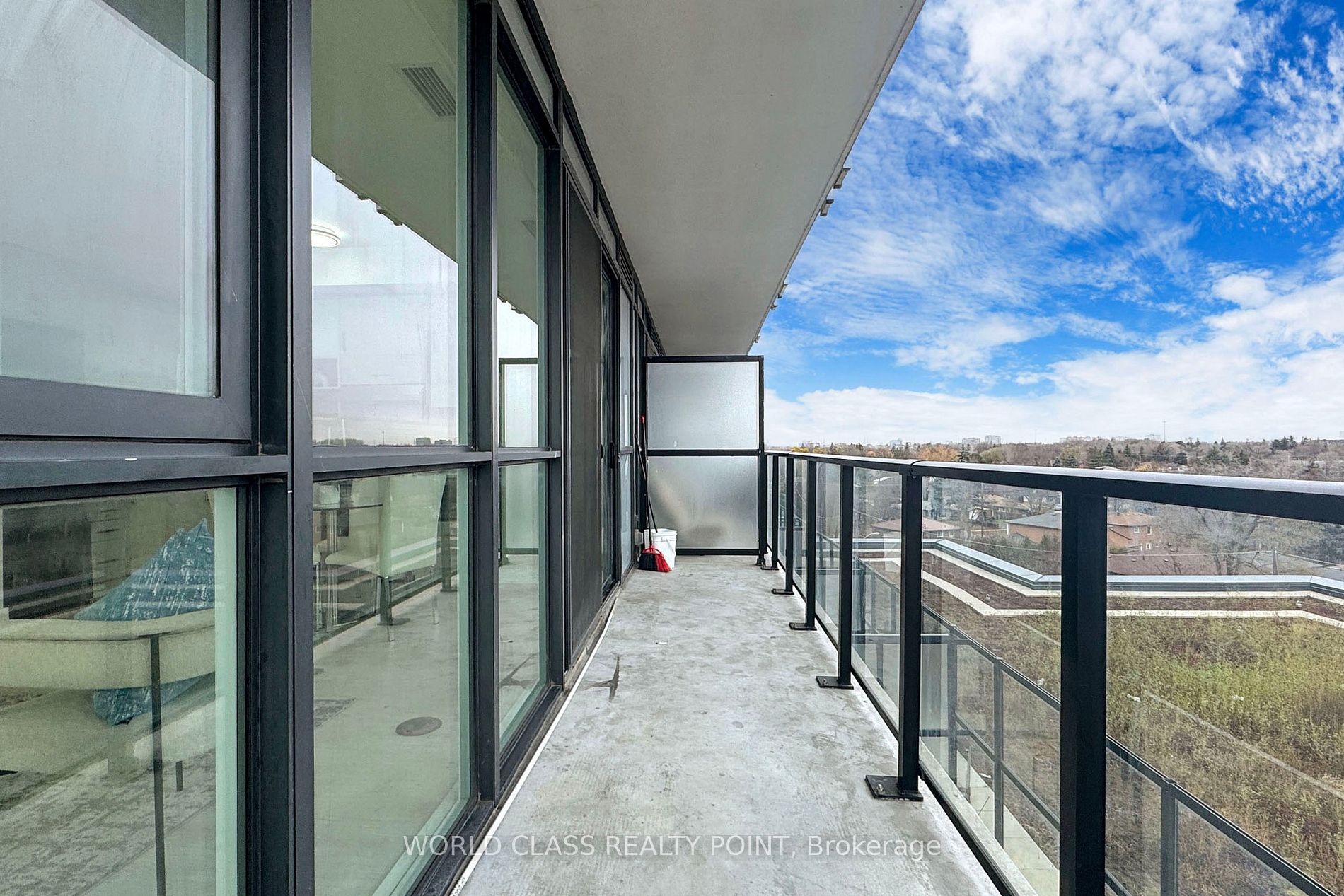 150 Fairview Mall Dr E, #611