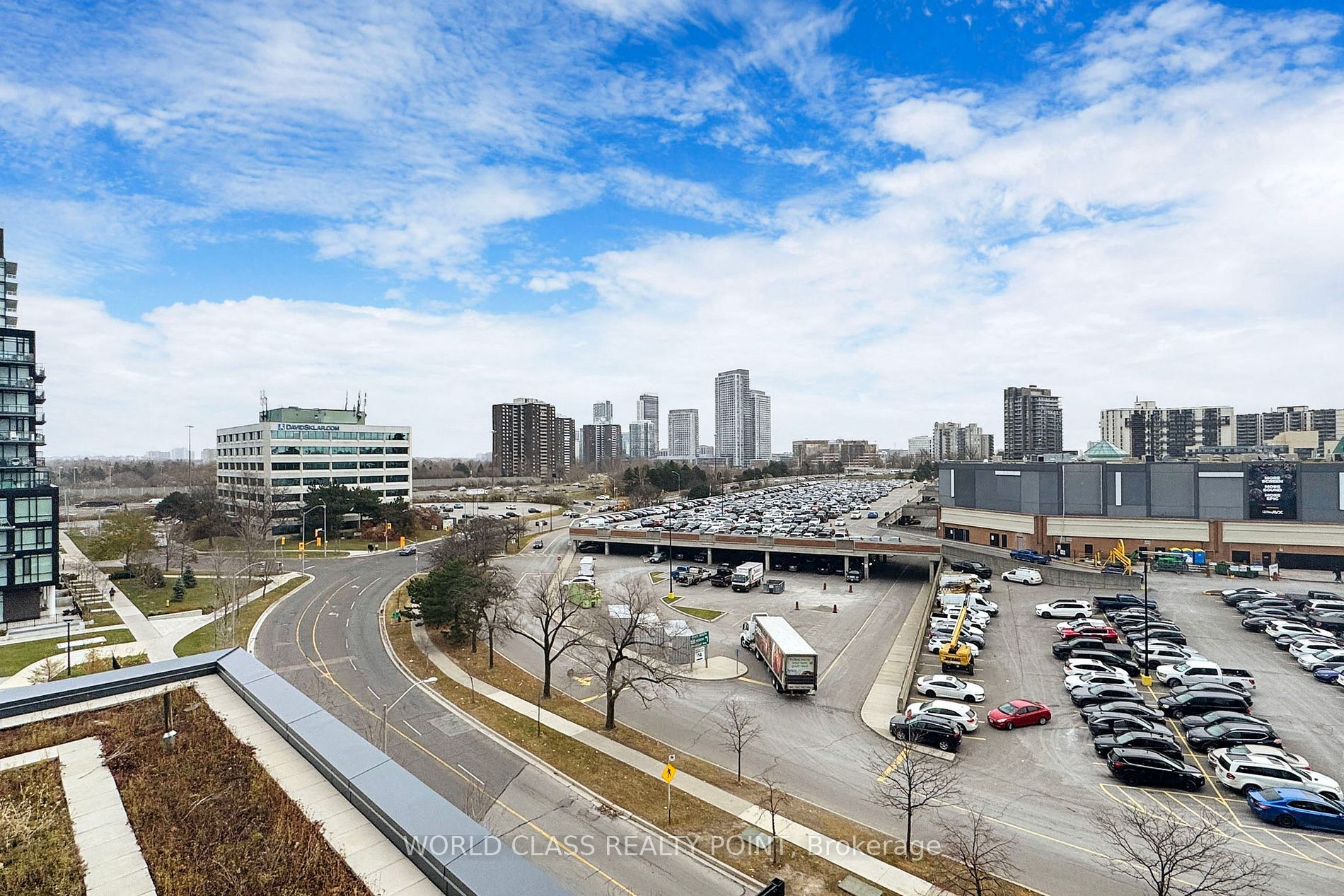 150 Fairview Mall Dr E, #611