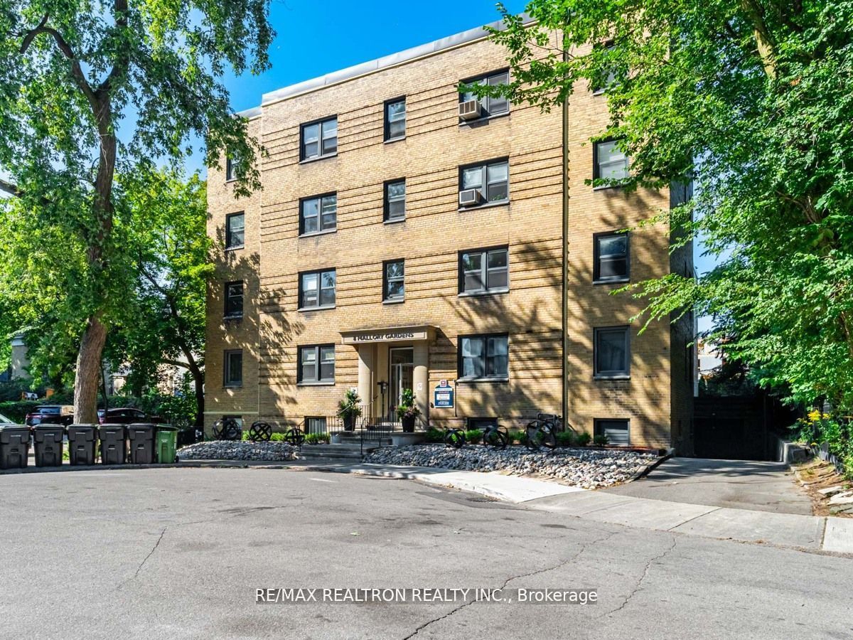 8 Mallory Gdns, #4
