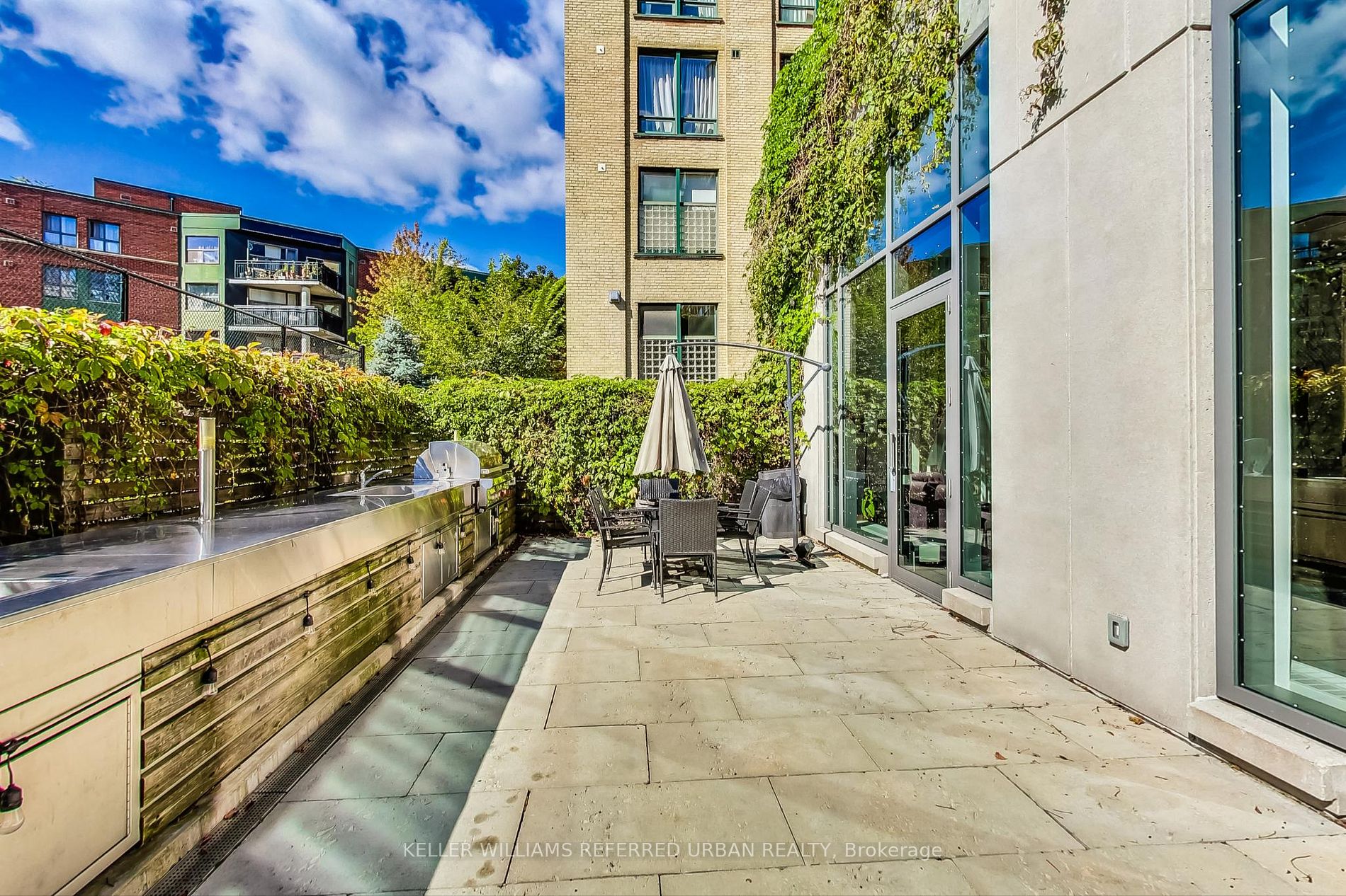 775 King St W, #426