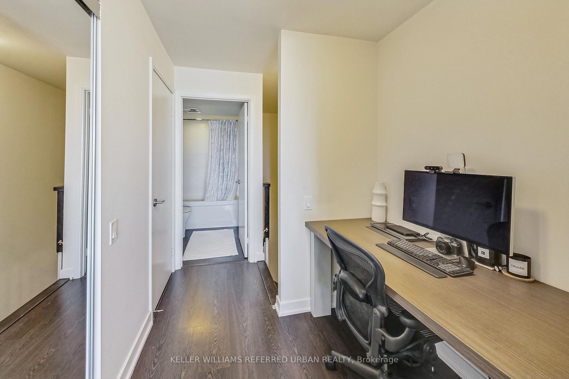 775 King St W, #426