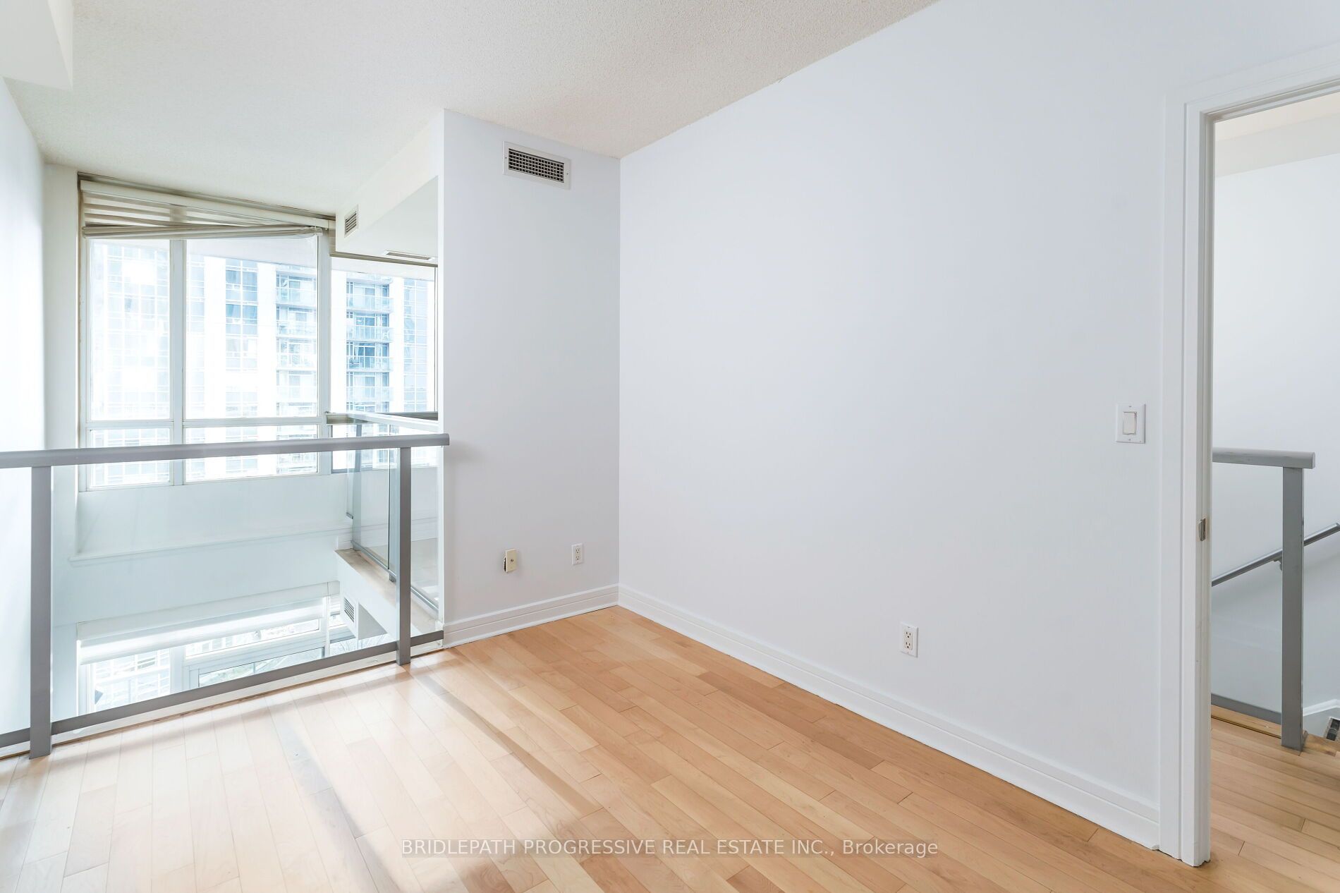1 Avondale Ave, #509