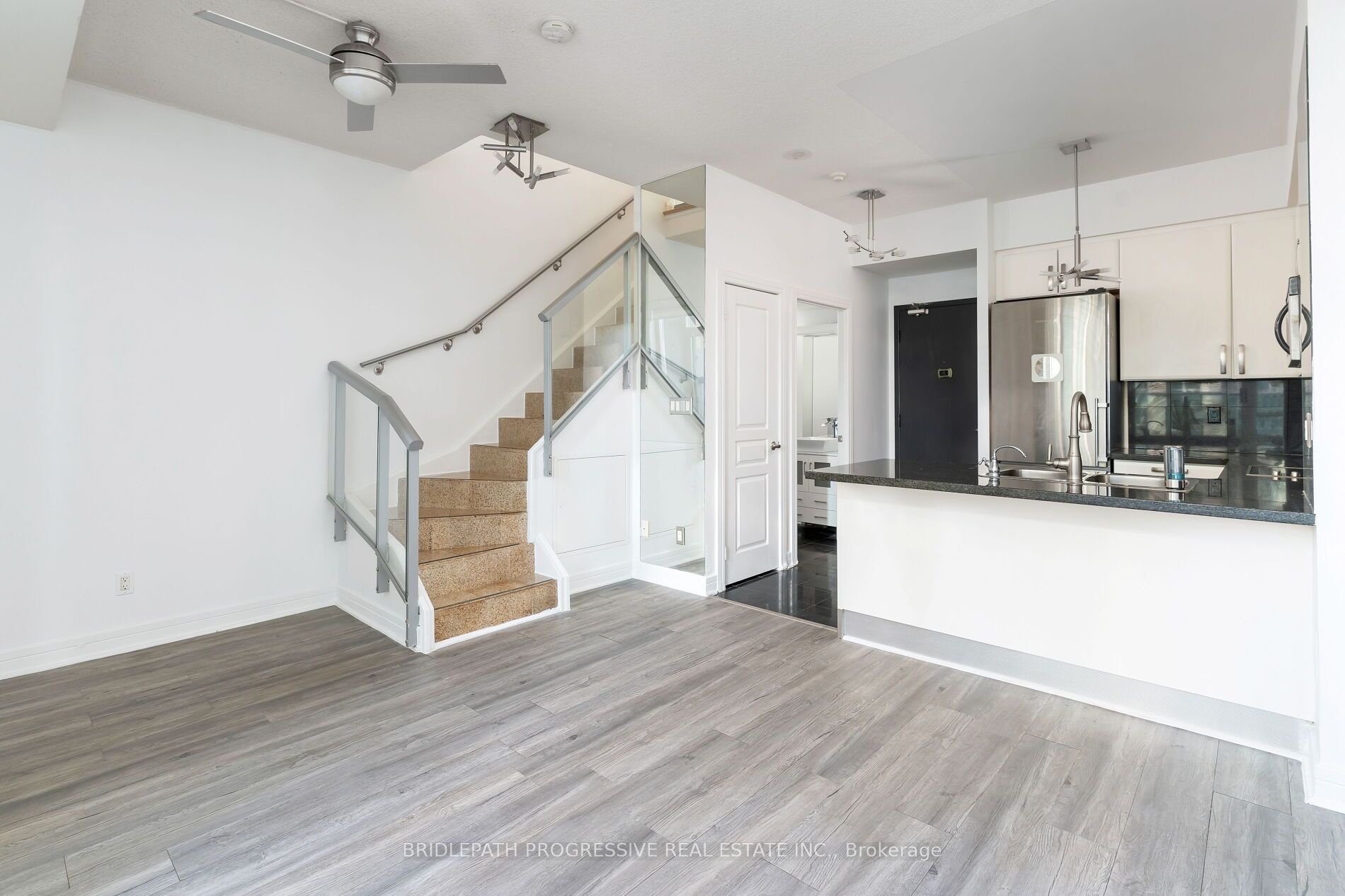 1 Avondale Ave, #509
