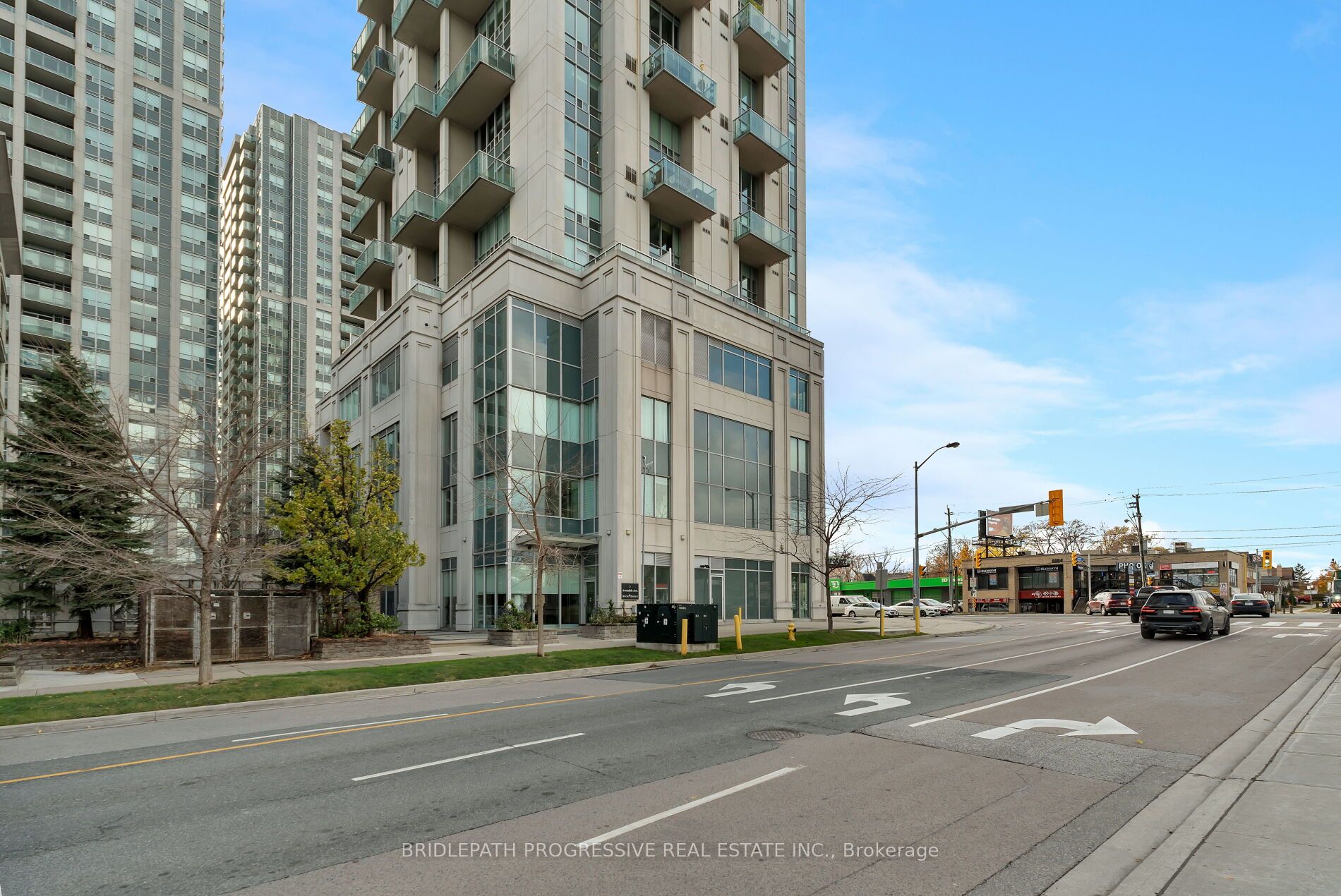 1 Avondale Ave, #509