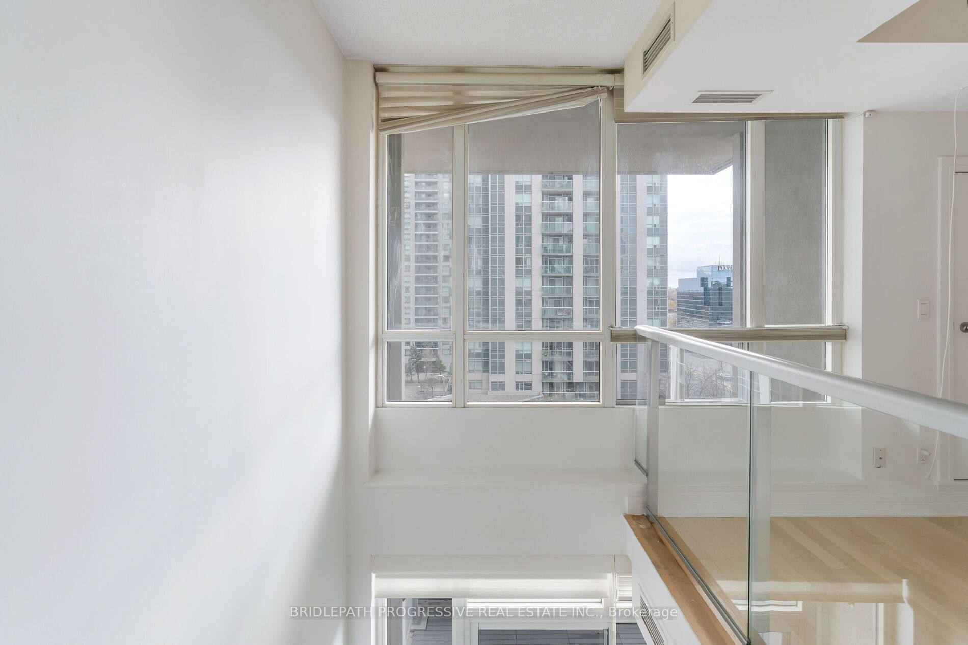 1 Avondale Ave, #509