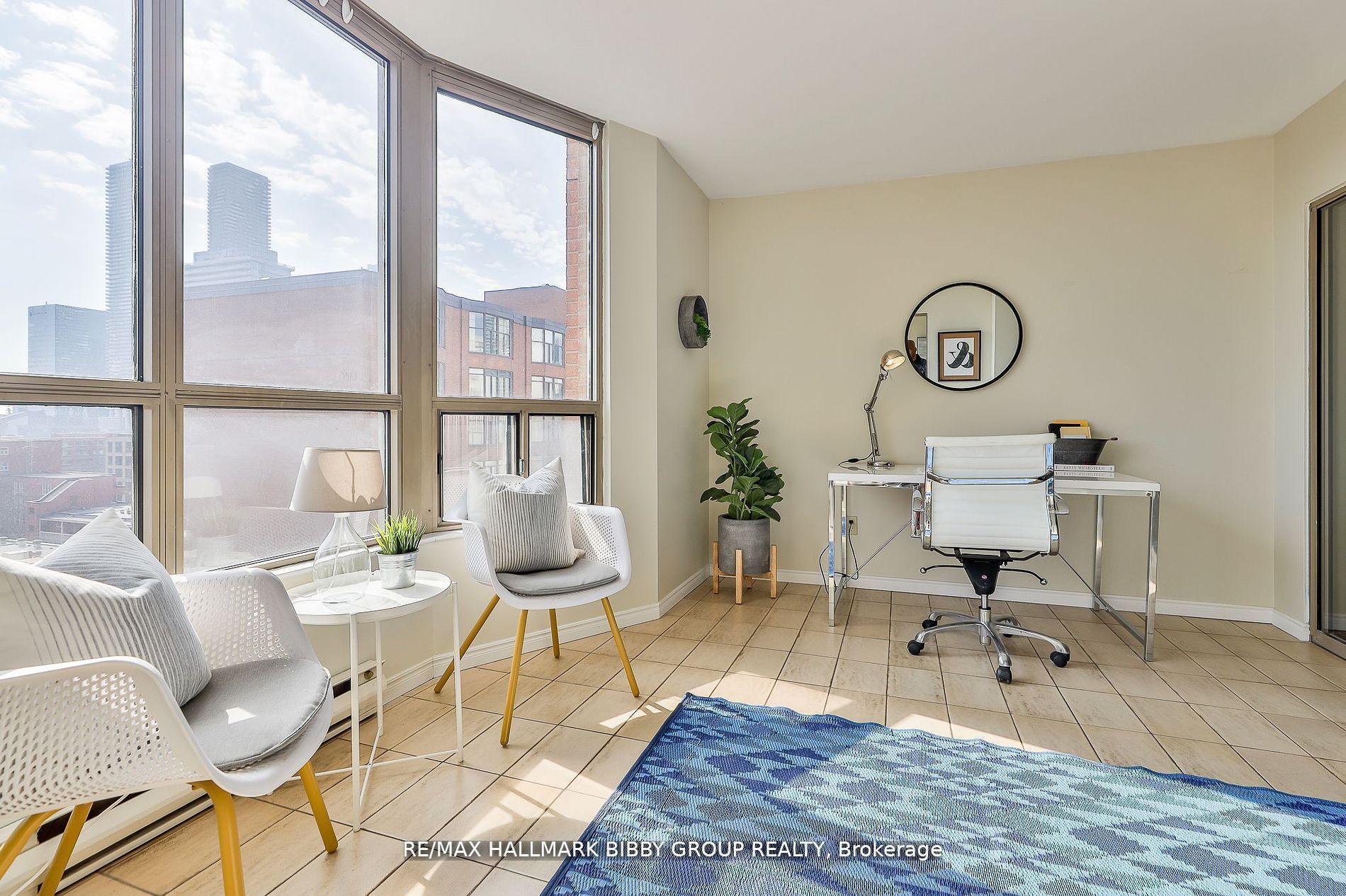 160 Frederick St, #803