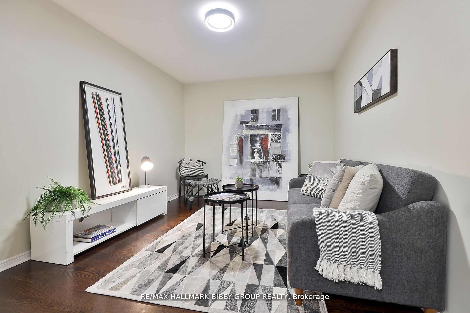 160 Frederick St, #803