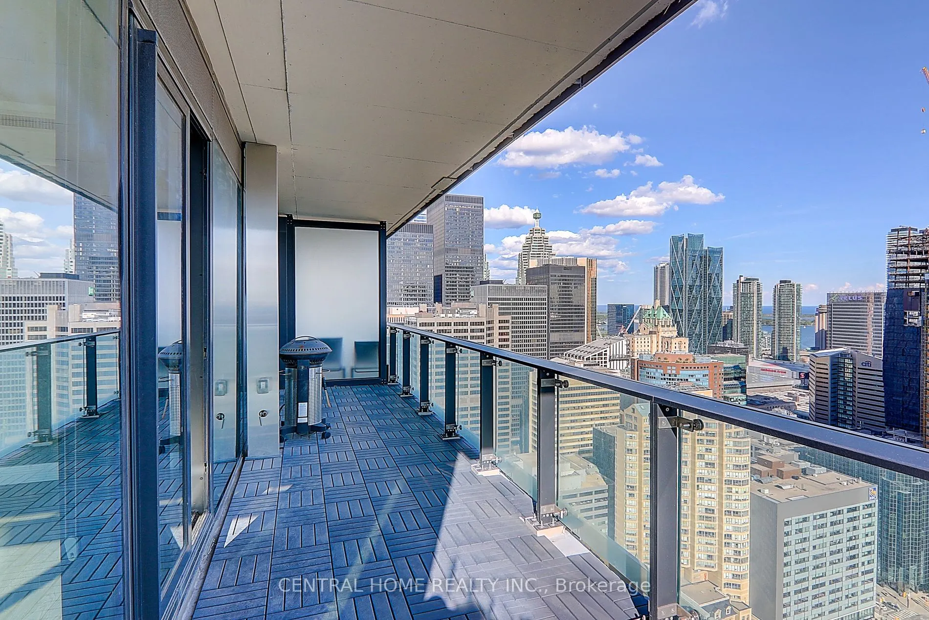224 King St W, #3604