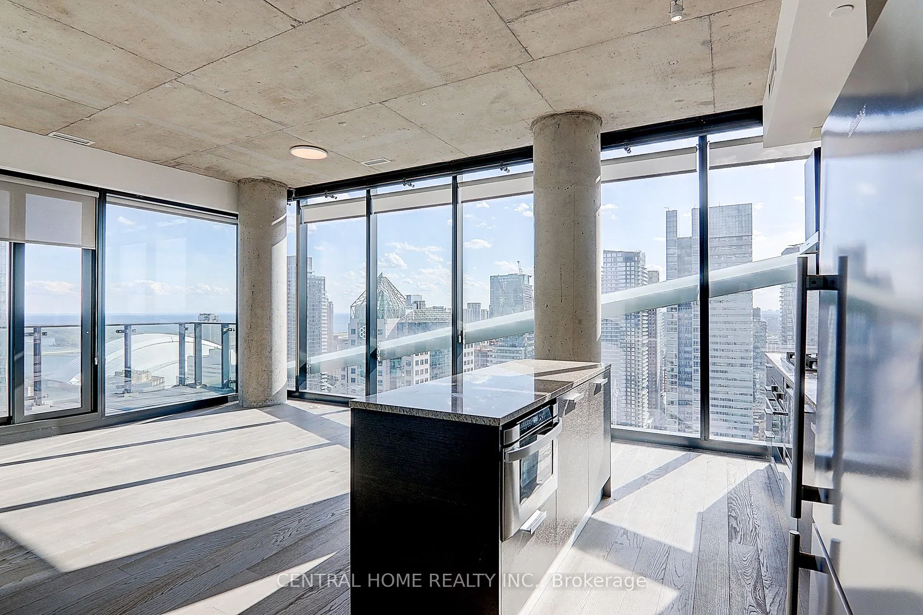 224 King St W, #3604