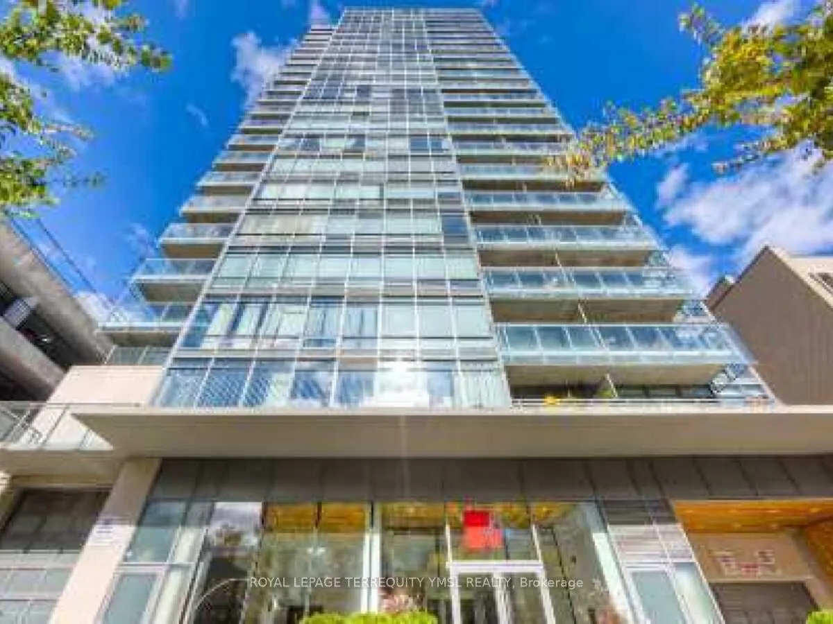 22 Wellesley St E, #804