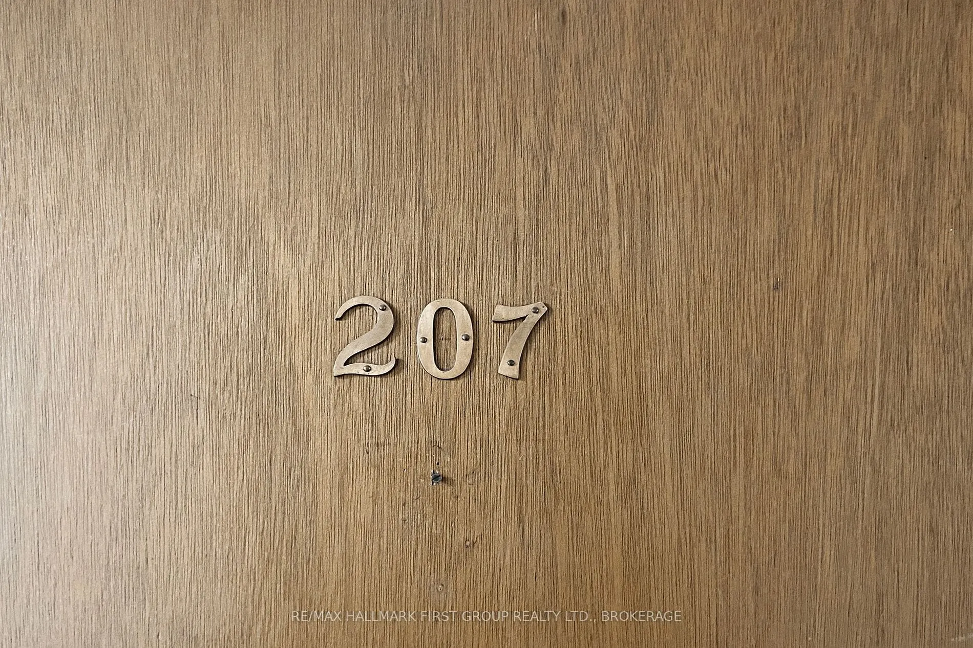 160 The Donway W, #207