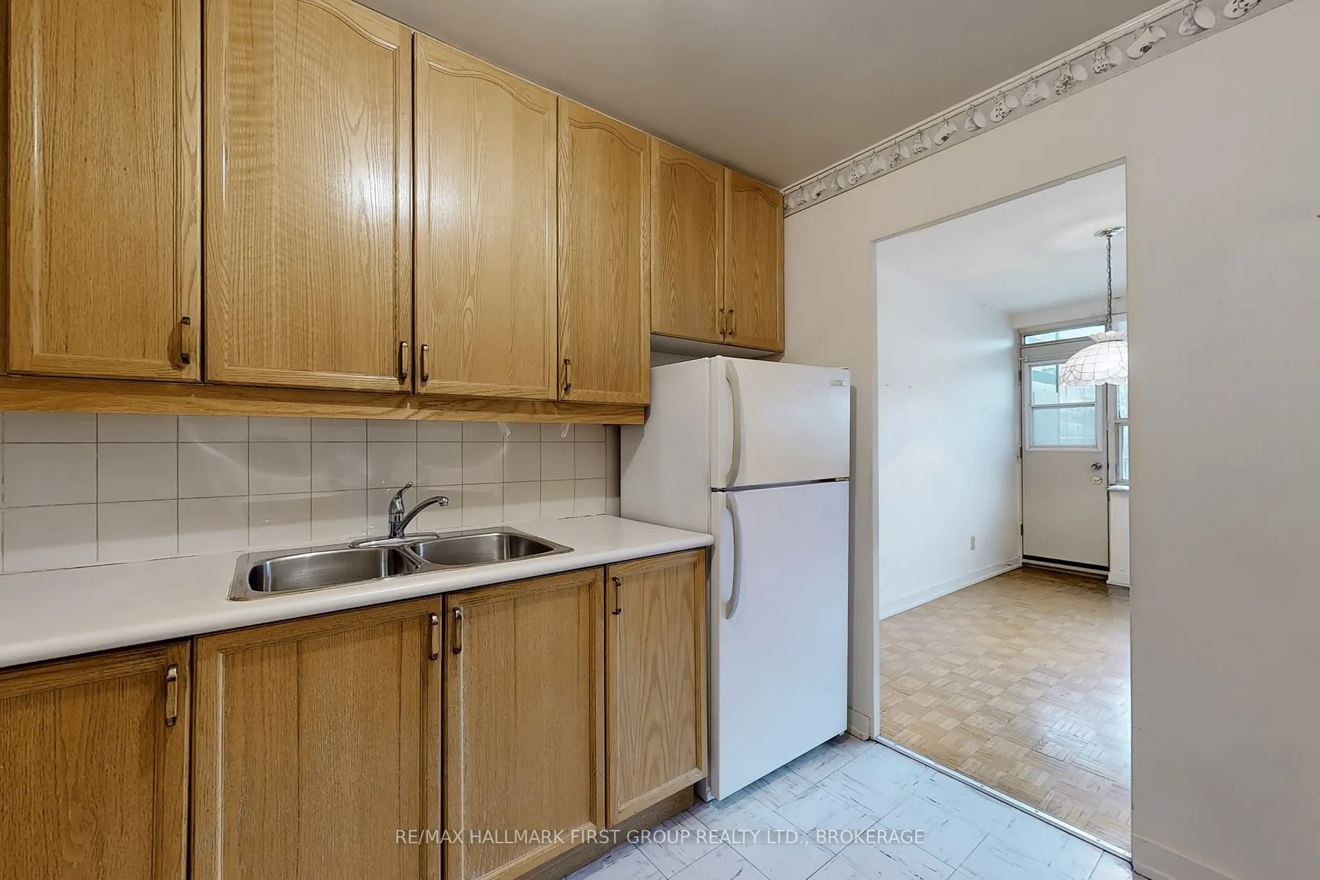 160 The Donway W, #207