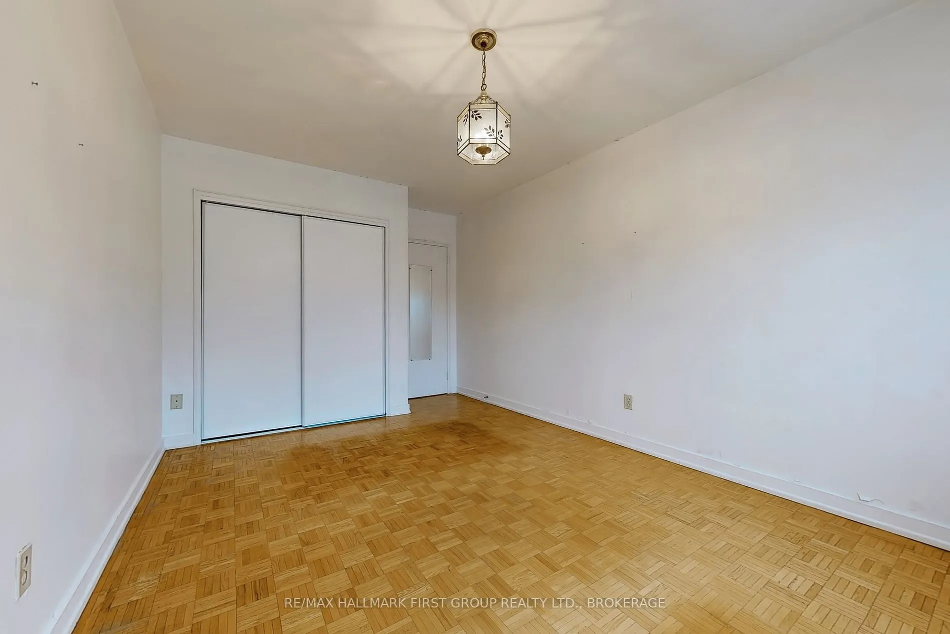 160 The Donway W, #207