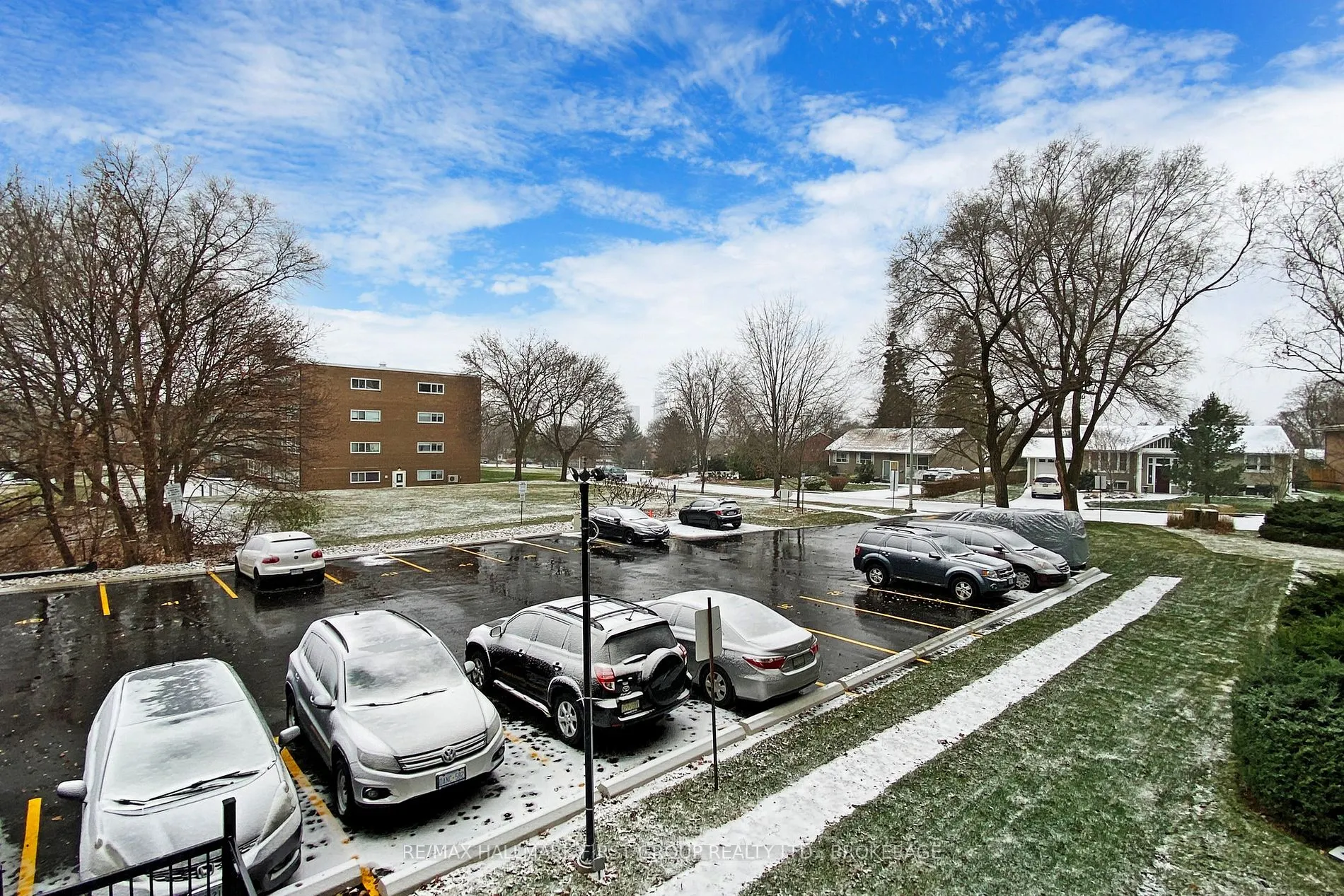 160 The Donway W, #207