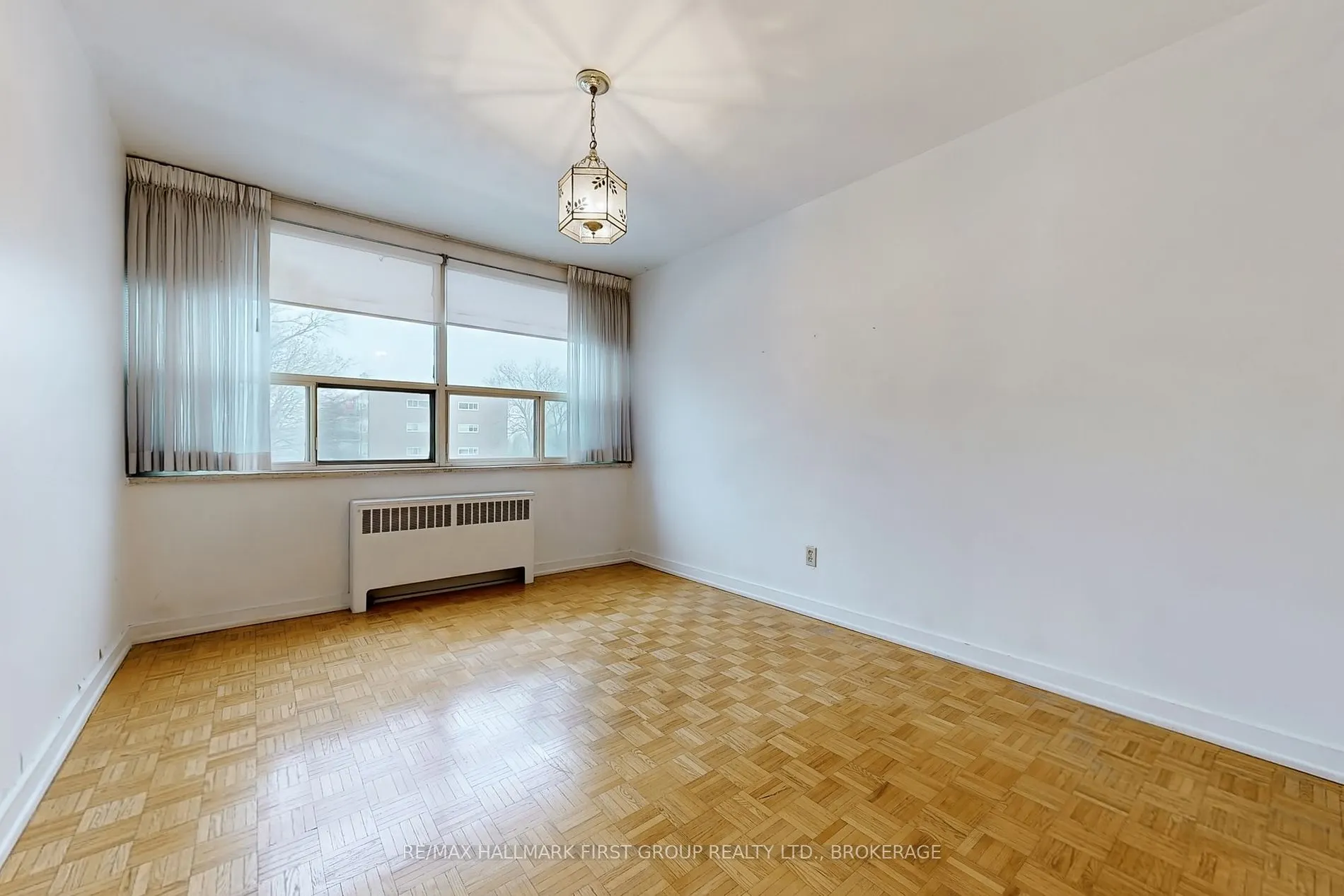 160 The Donway W, #207