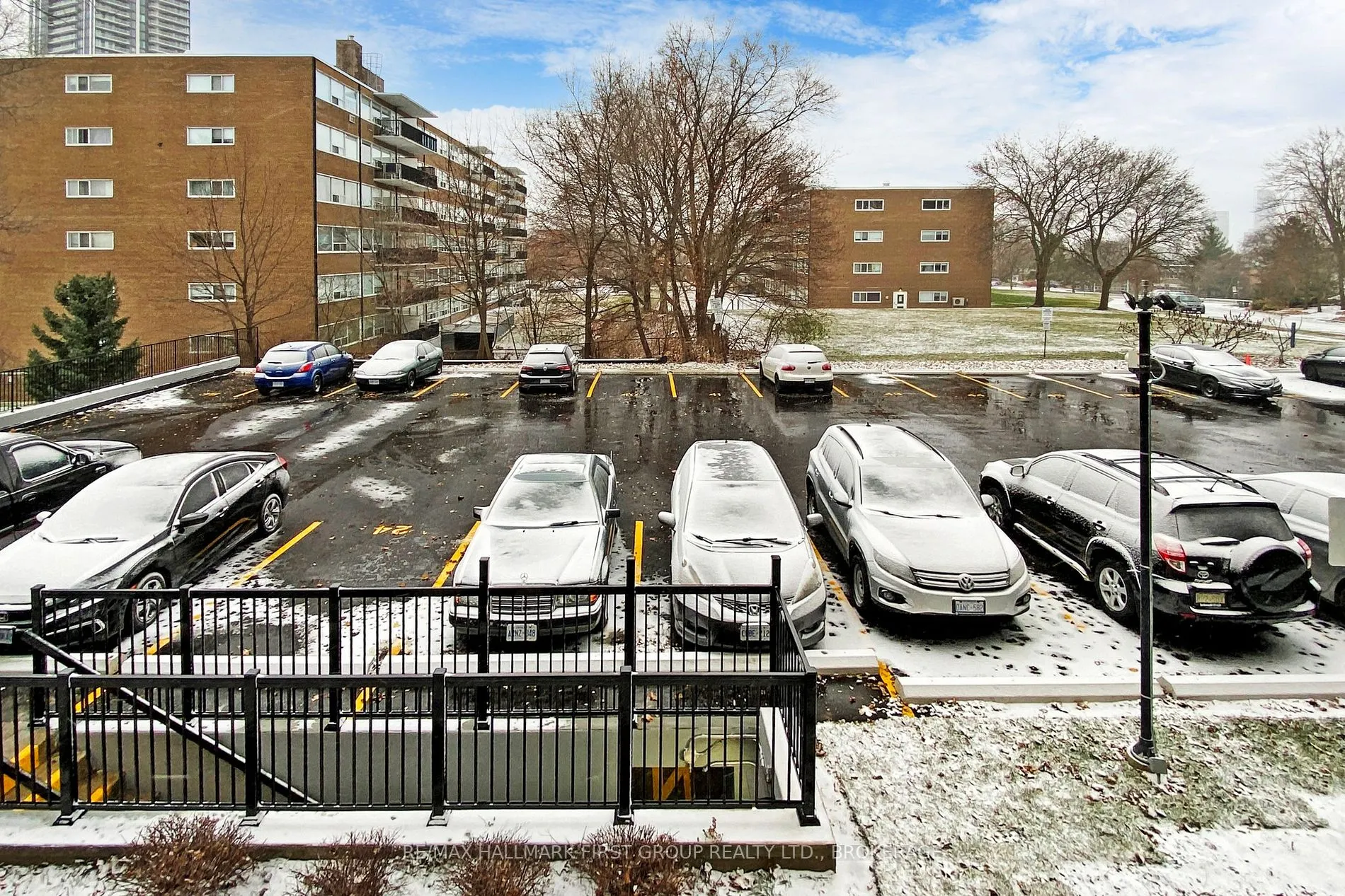 160 The Donway W, #207