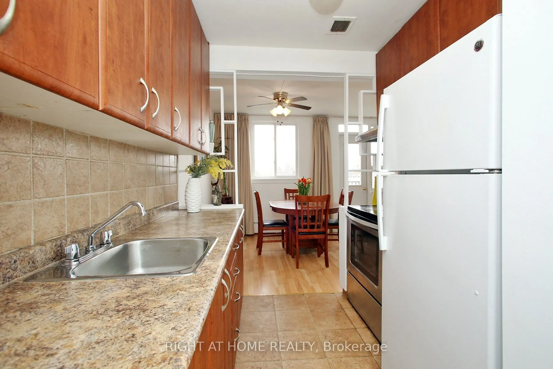 59 Neptune Dr, #301