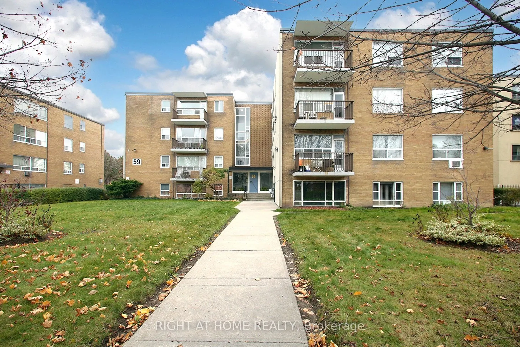 59 Neptune Dr, #301