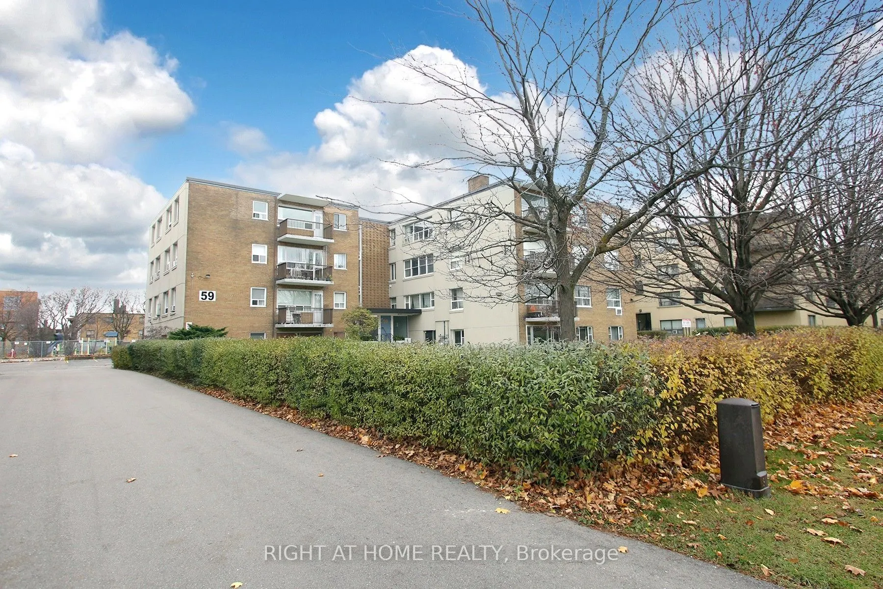 59 Neptune Dr, #301