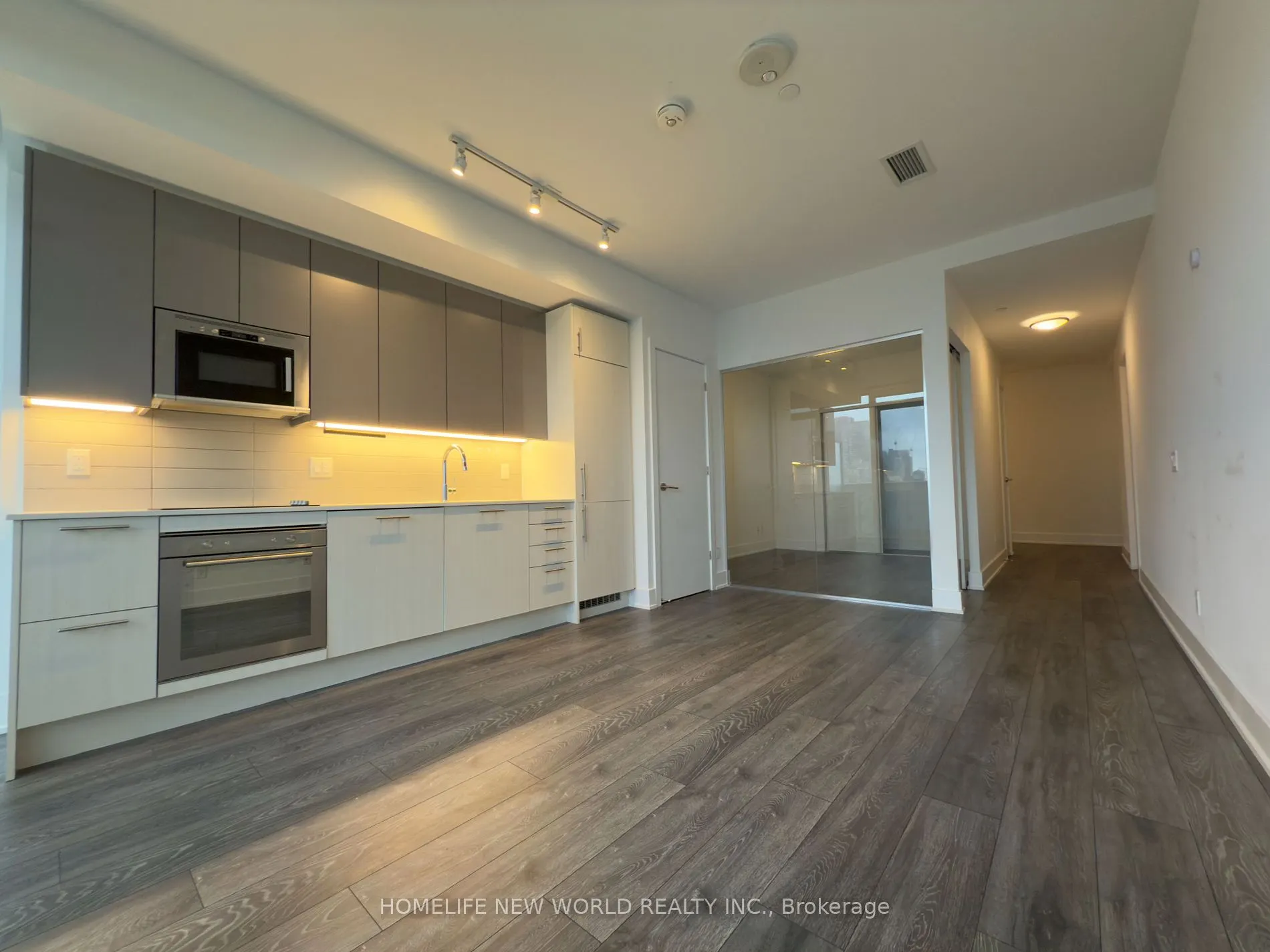 403 Church St, #2413
