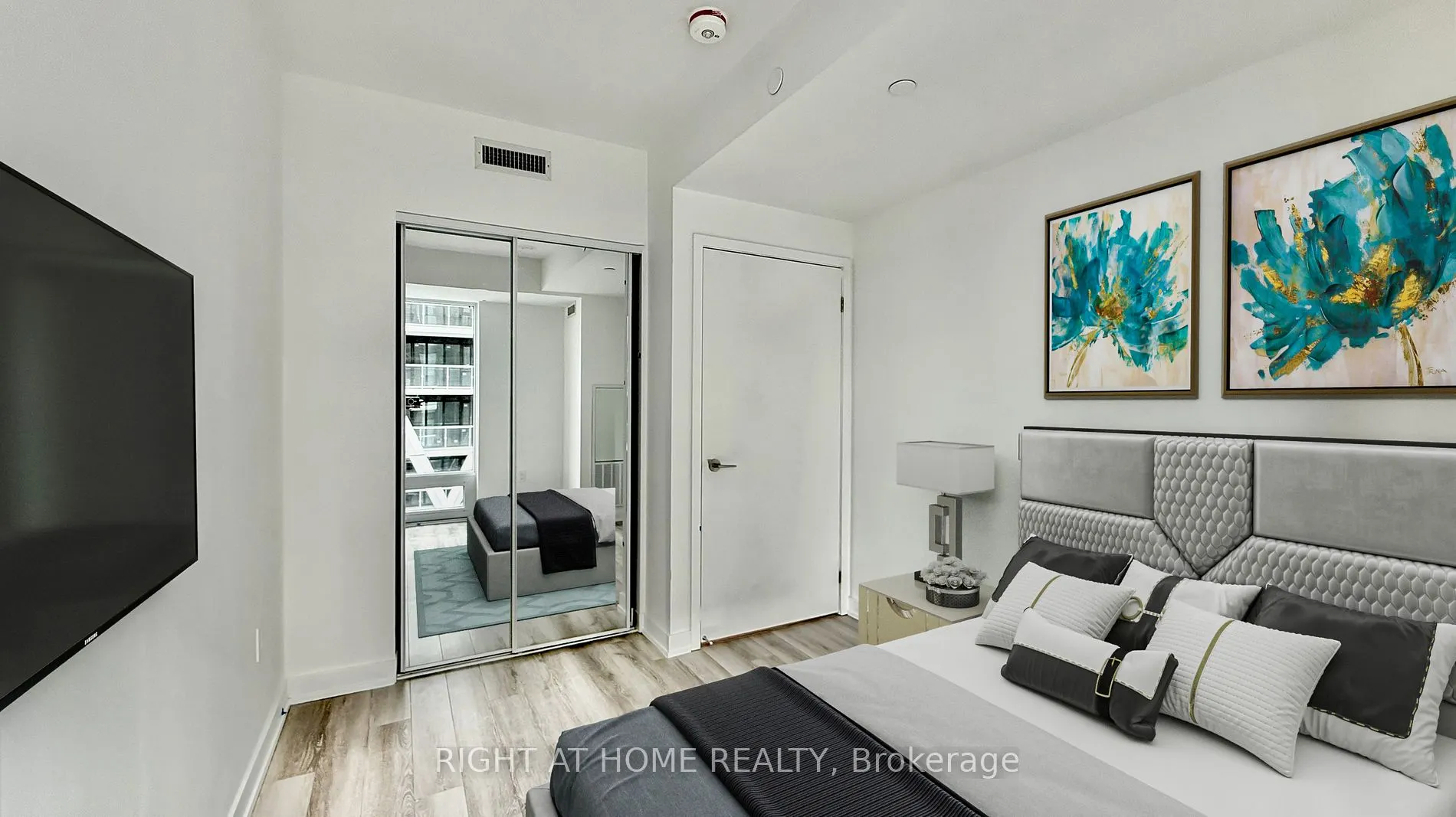 238 Simcoe St, #3306