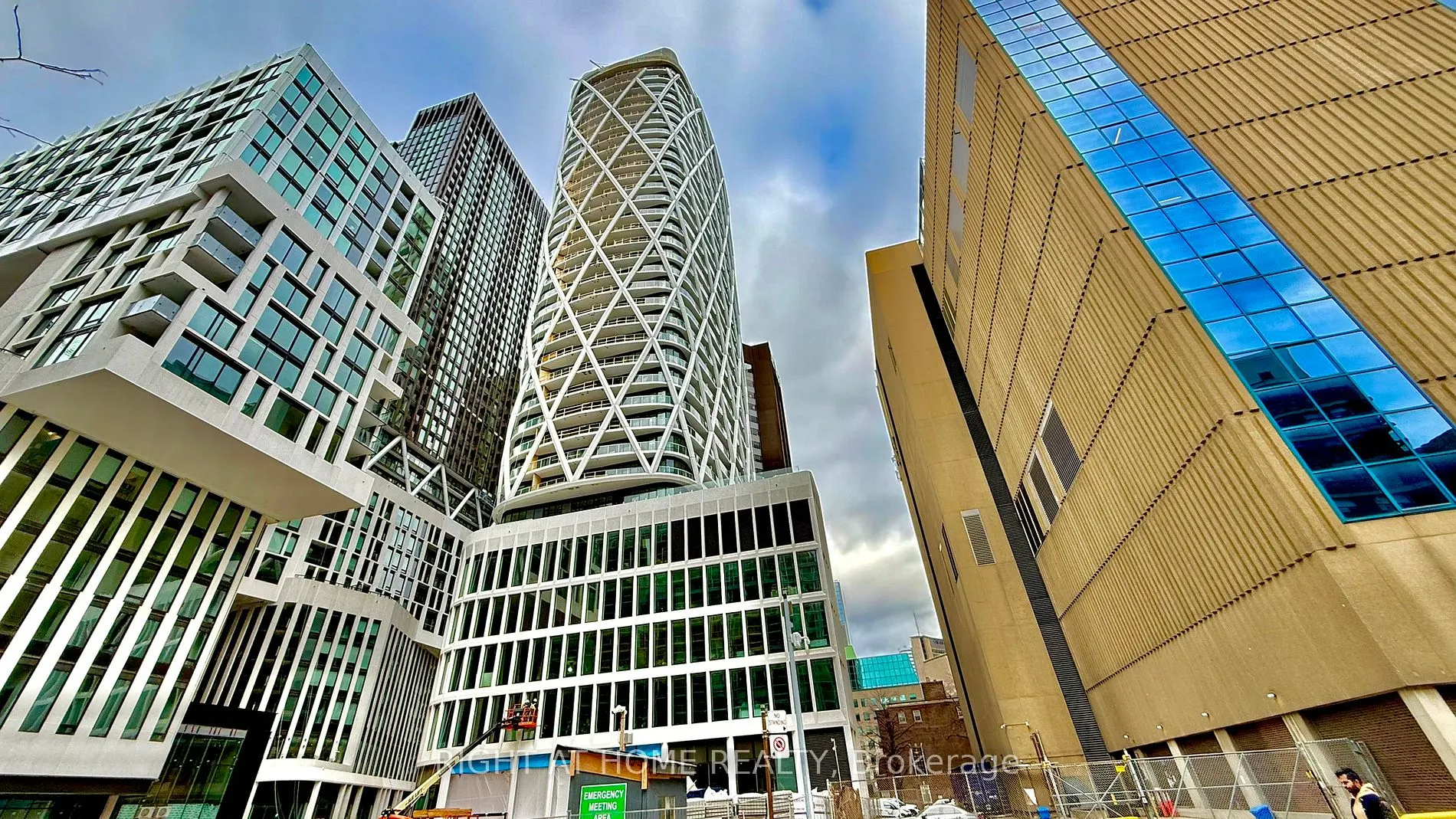 238 Simcoe St, #3306