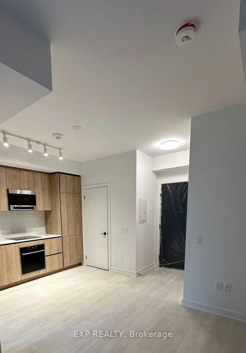 117 Broadway Ave, #802