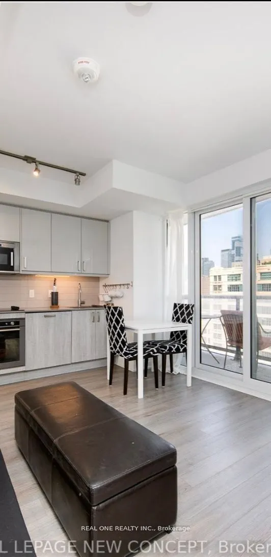 77 Mutual St, #1409