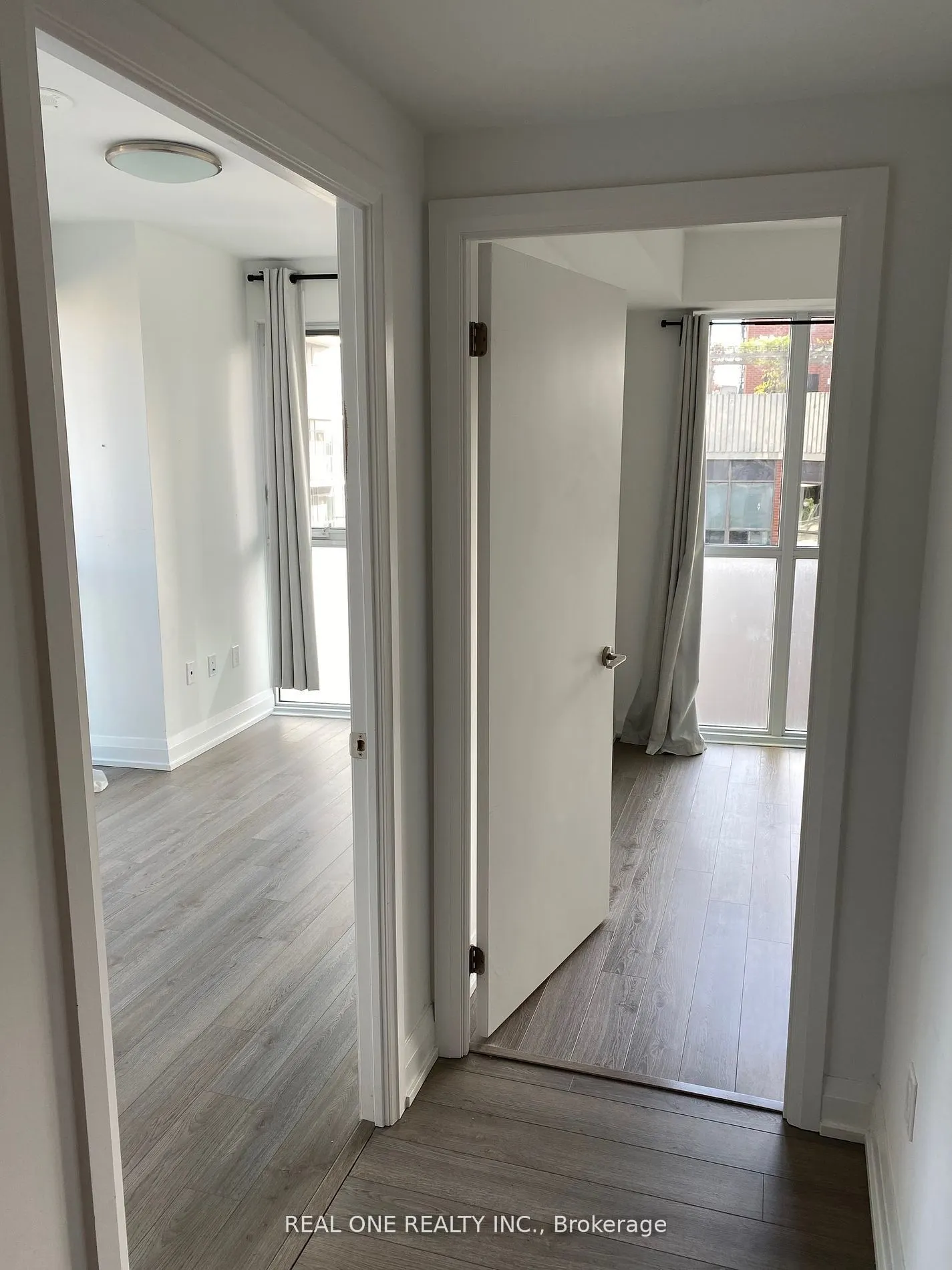 77 Mutual St, #1409
