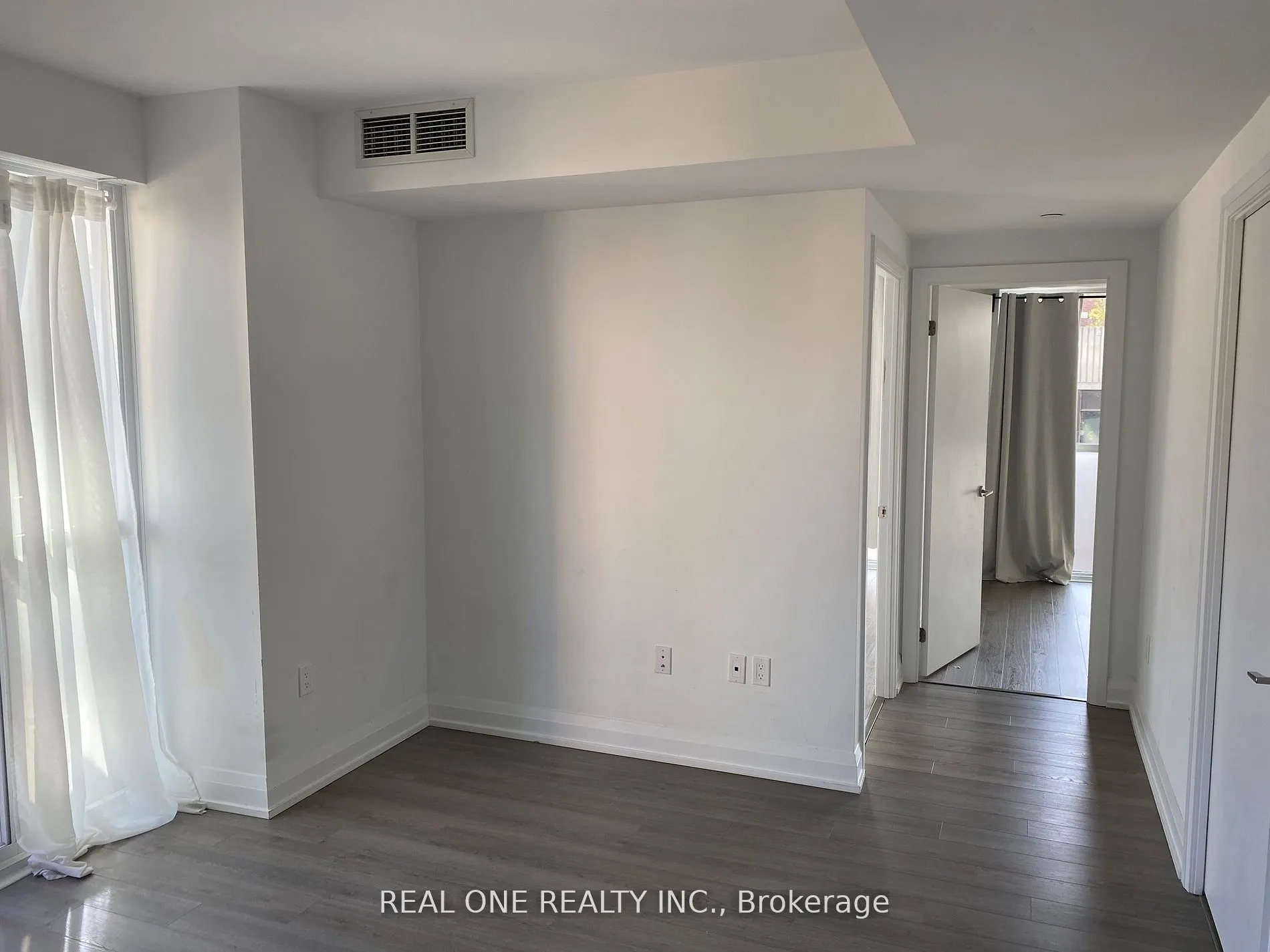 77 Mutual St, #1409