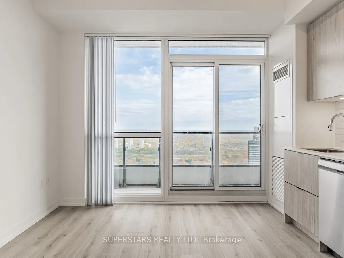 395 Bloor St E, #4508