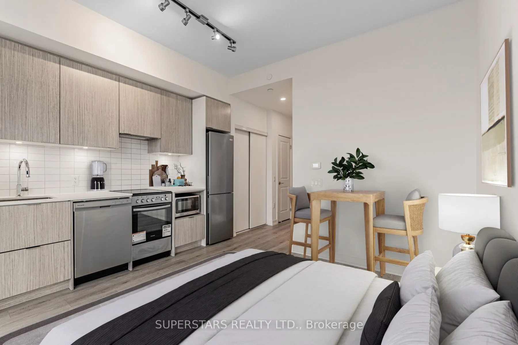 395 Bloor St E, #4508