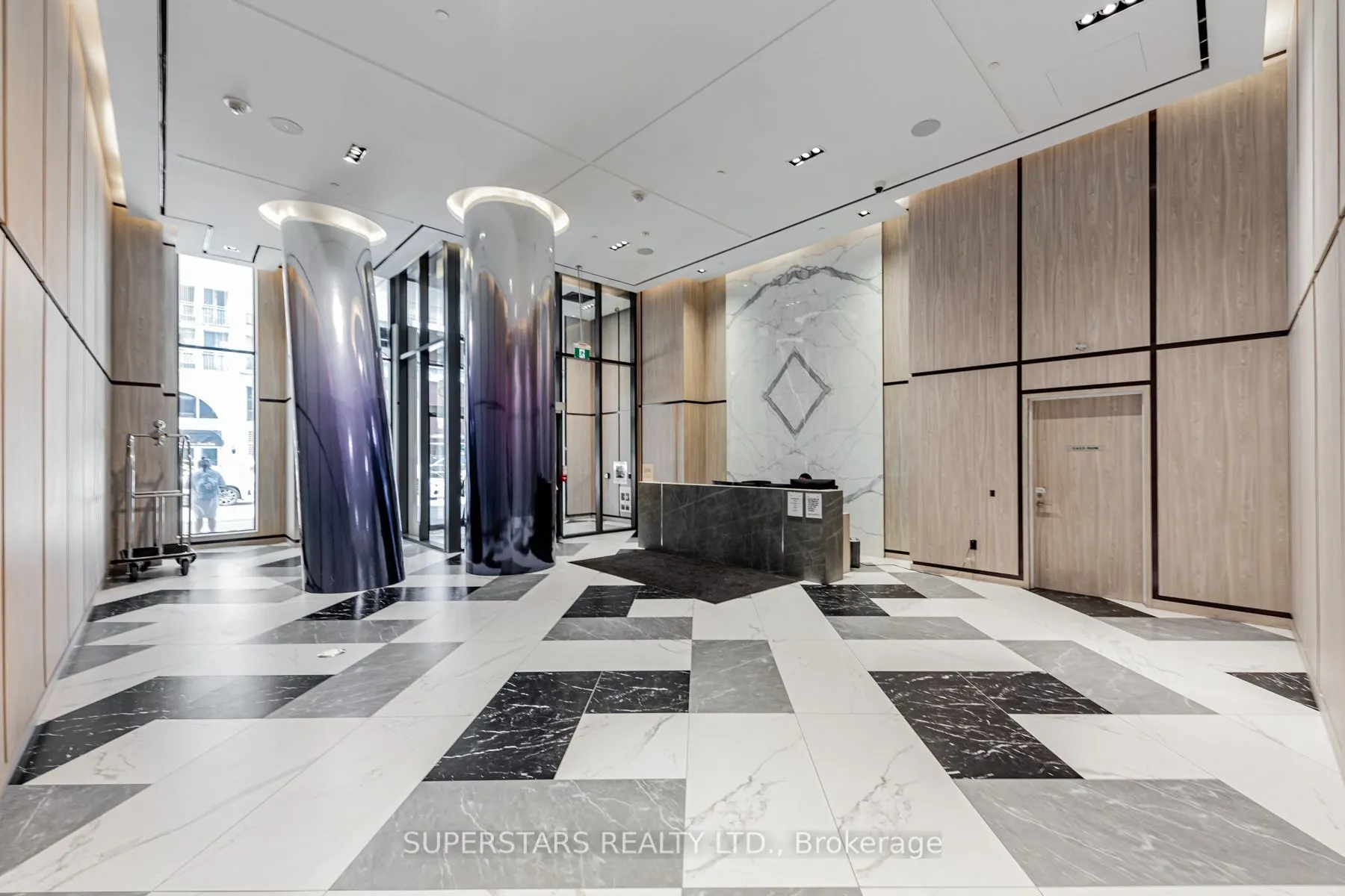 395 Bloor St E, #4508