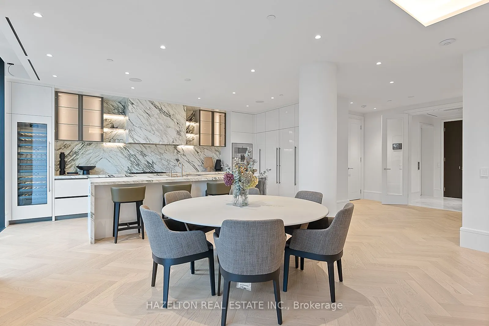 7 Dale Avenue, #304