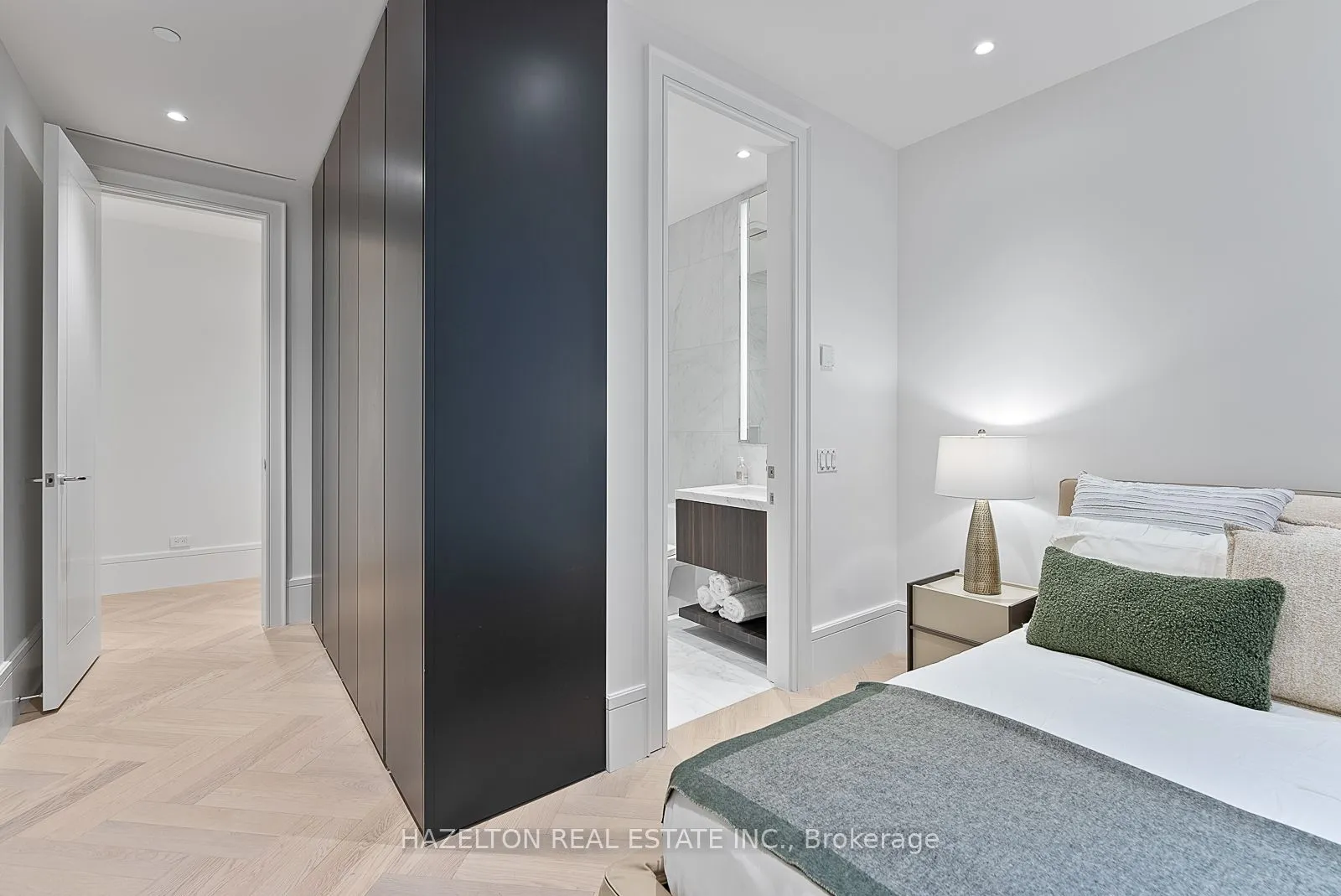 7 Dale Avenue, #304