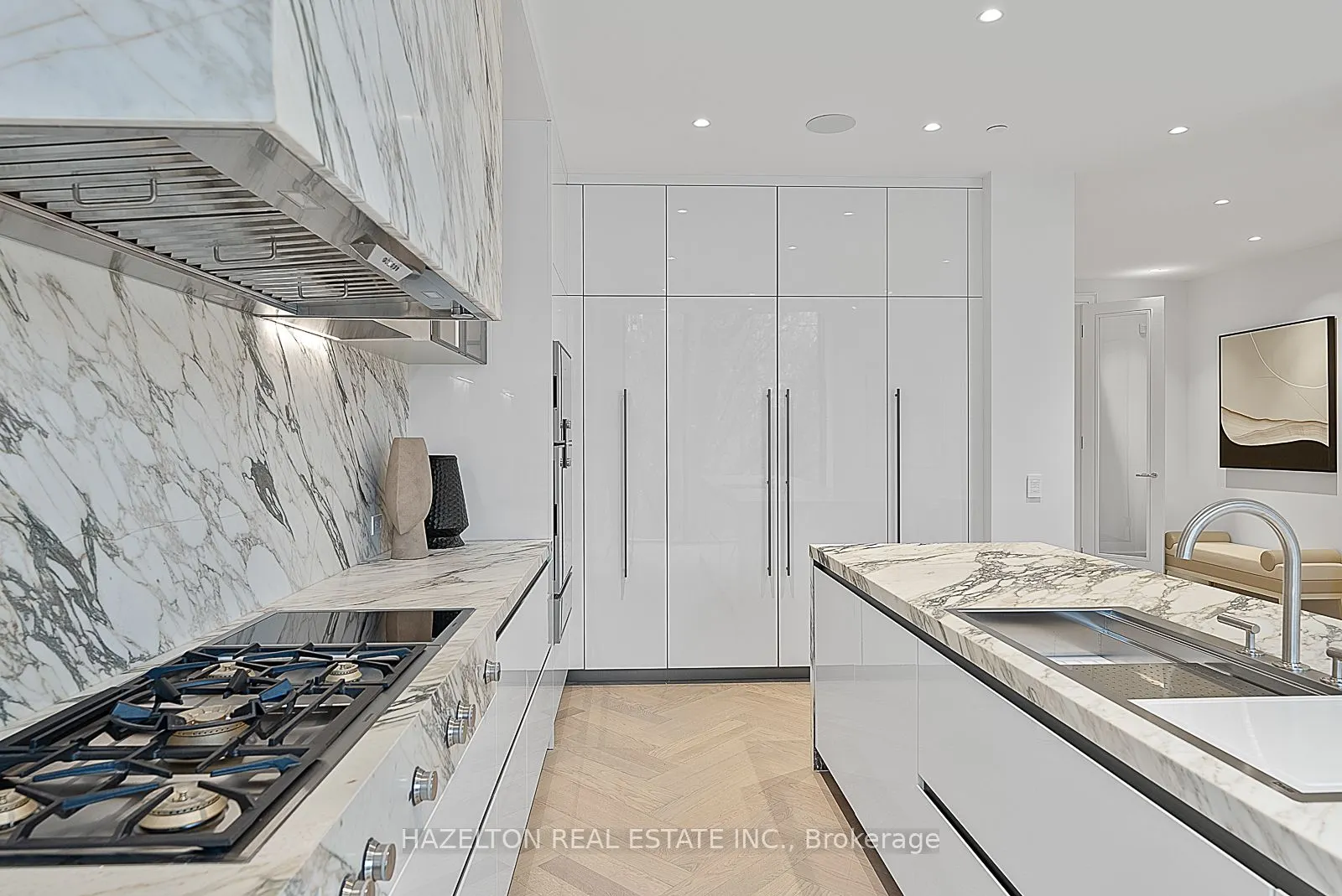 7 Dale Avenue, #304