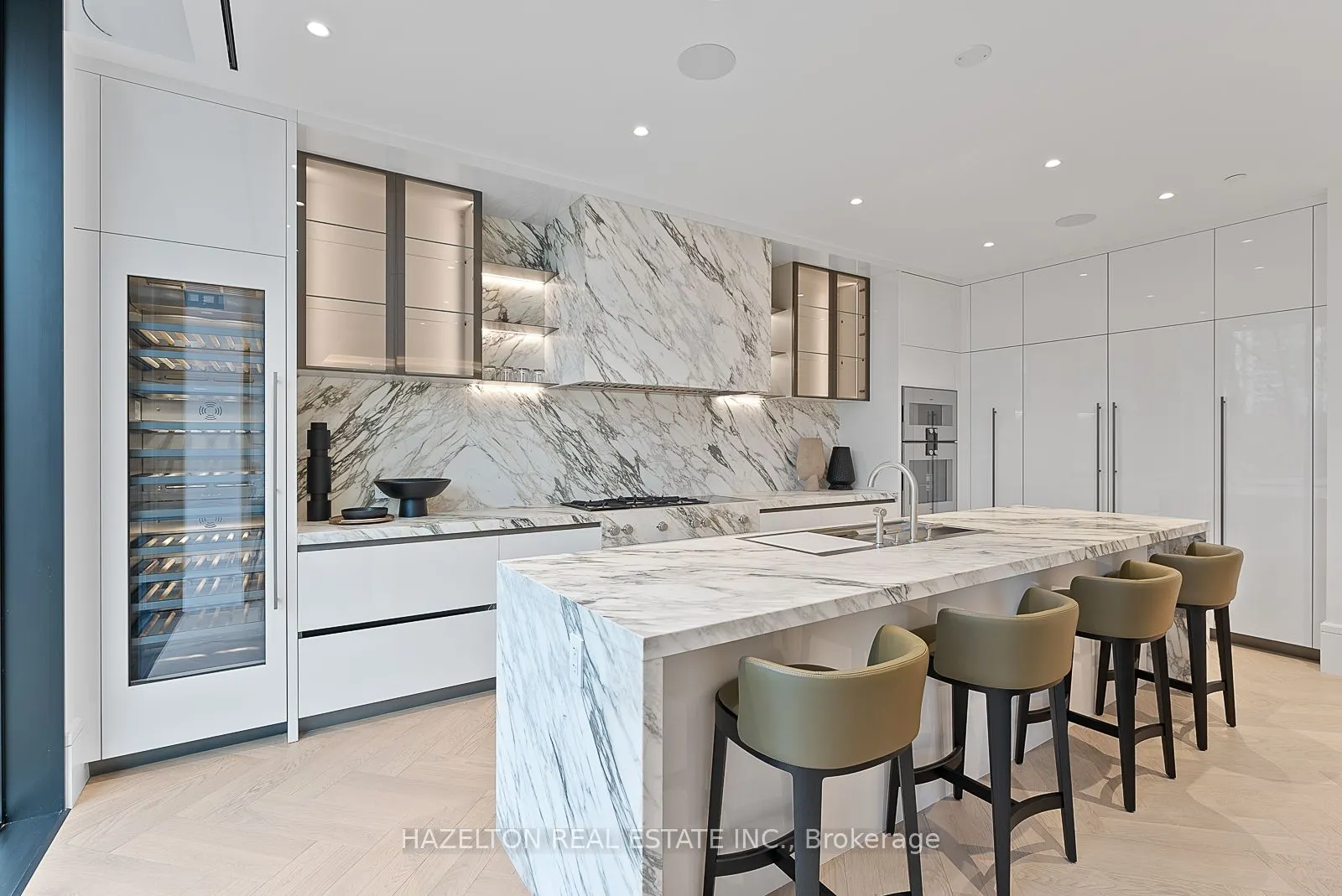 7 Dale Avenue, #304