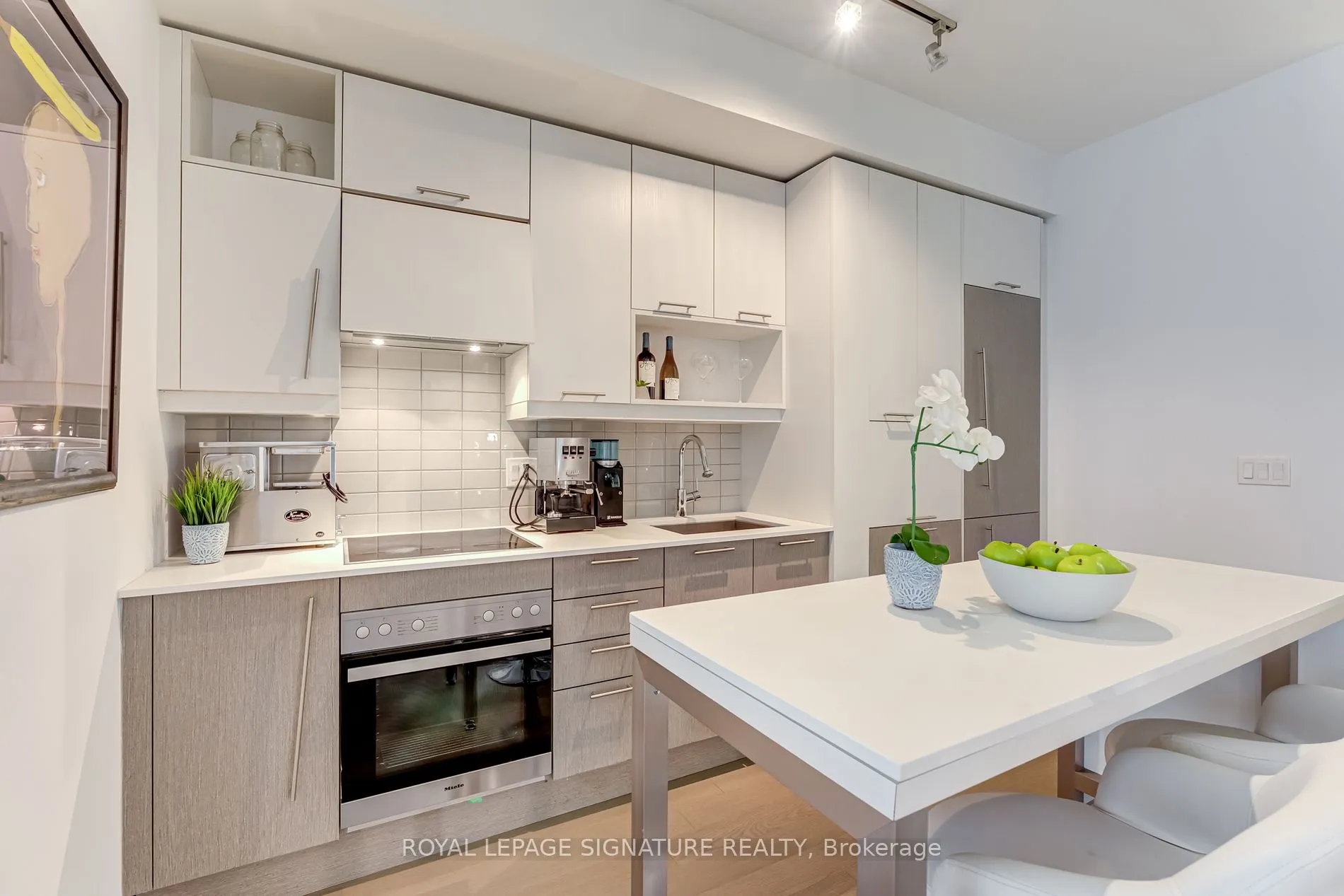 30 Nelson St, #324