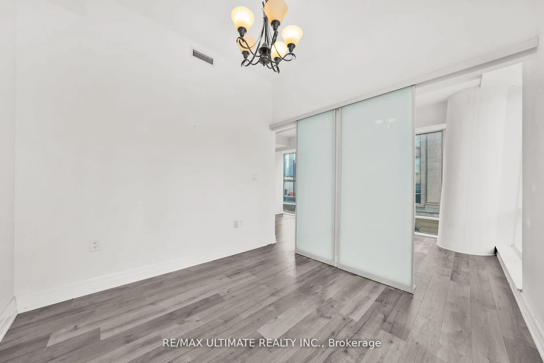 8 The Esplanade St, #506