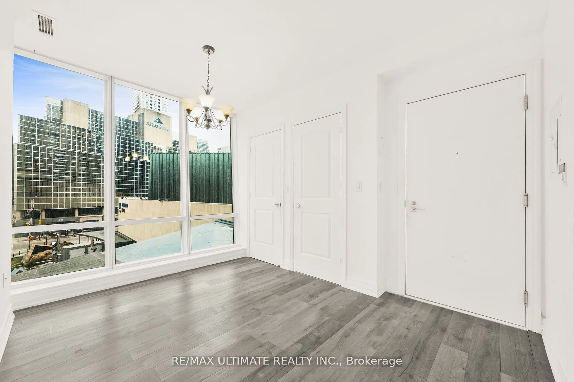 8 The Esplanade St, #506