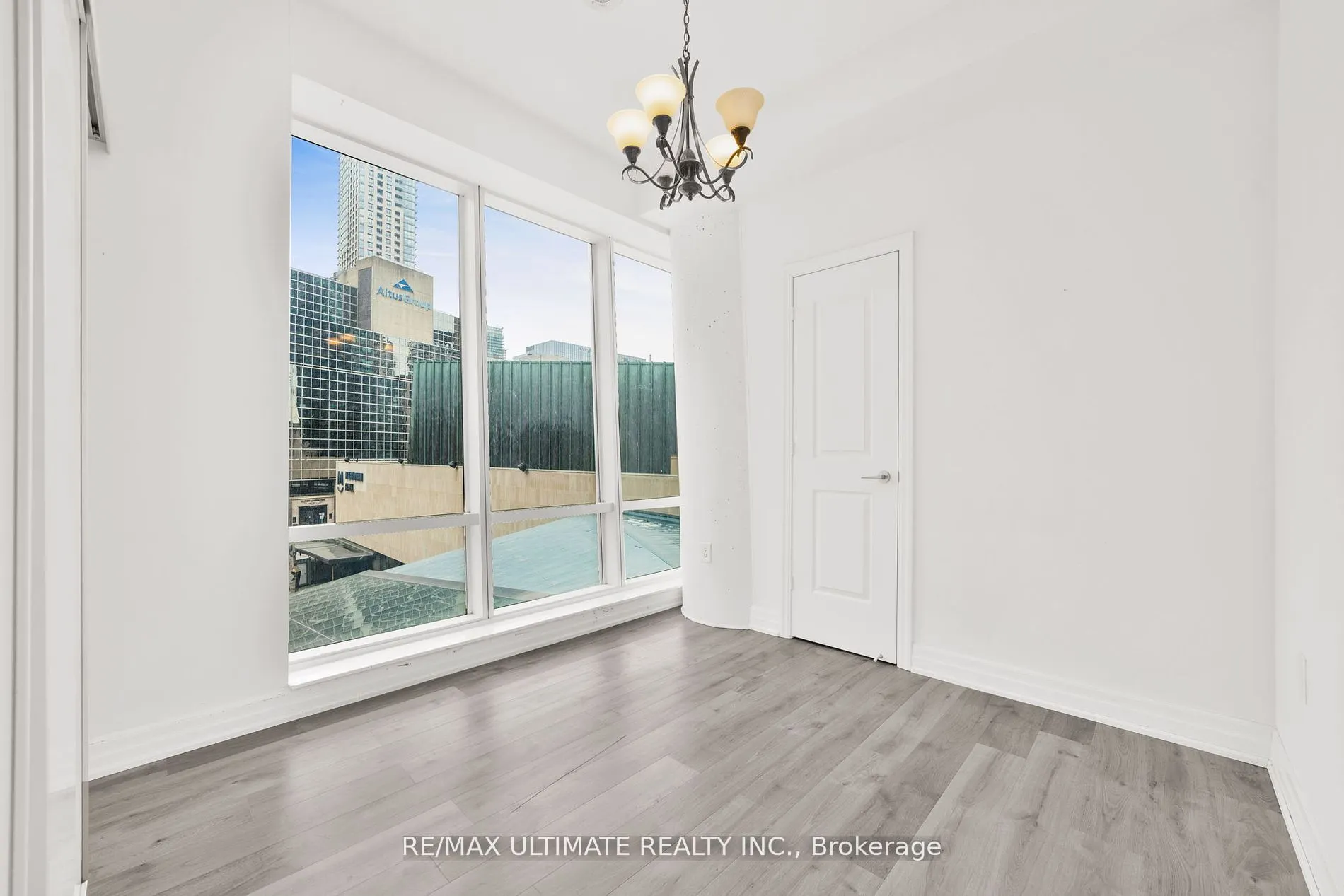 8 The Esplanade St, #506
